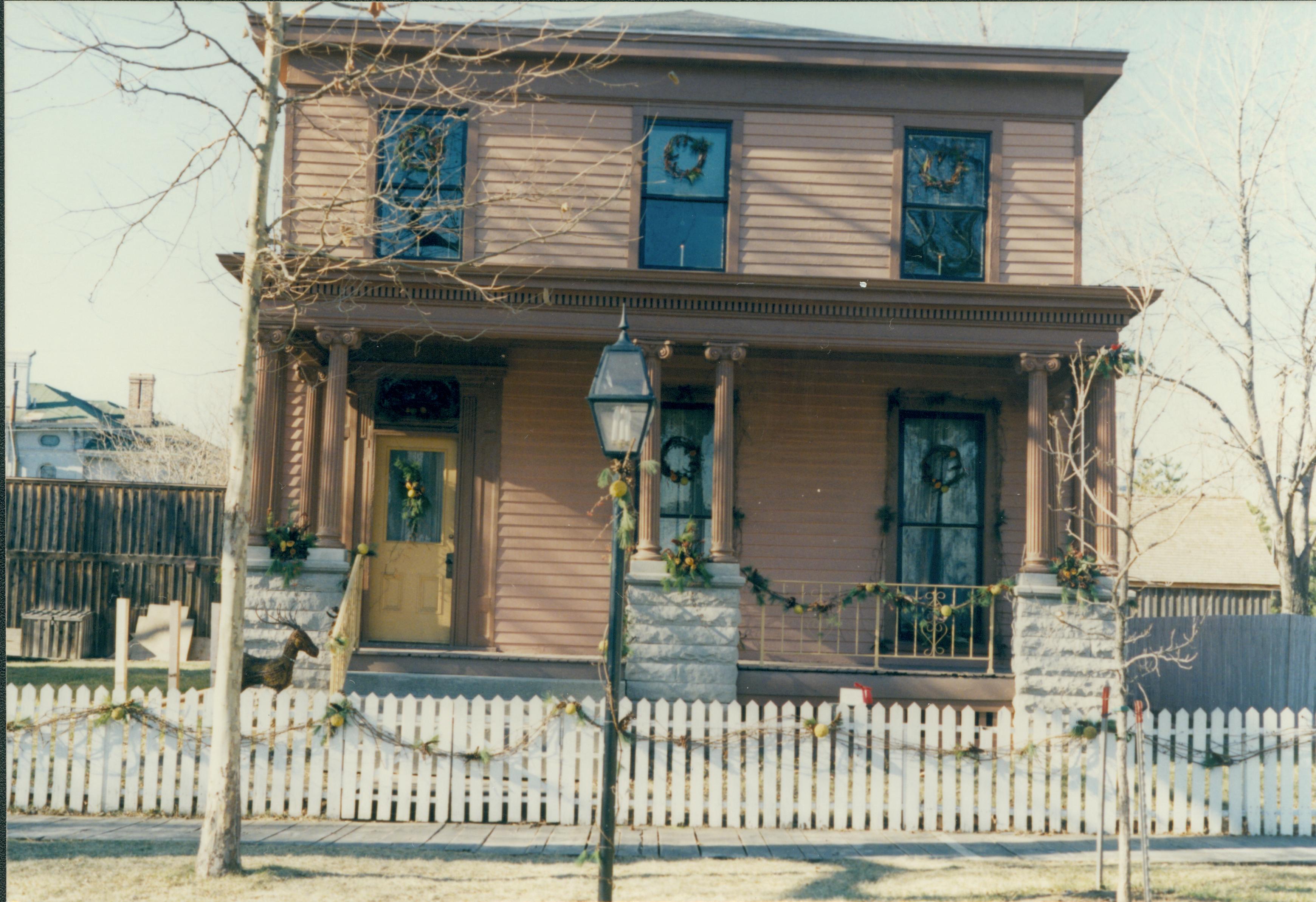 NA Lincoln Home NHS- Christmas in Lincoln Neighborhood Christmas, decorations, neighborhood