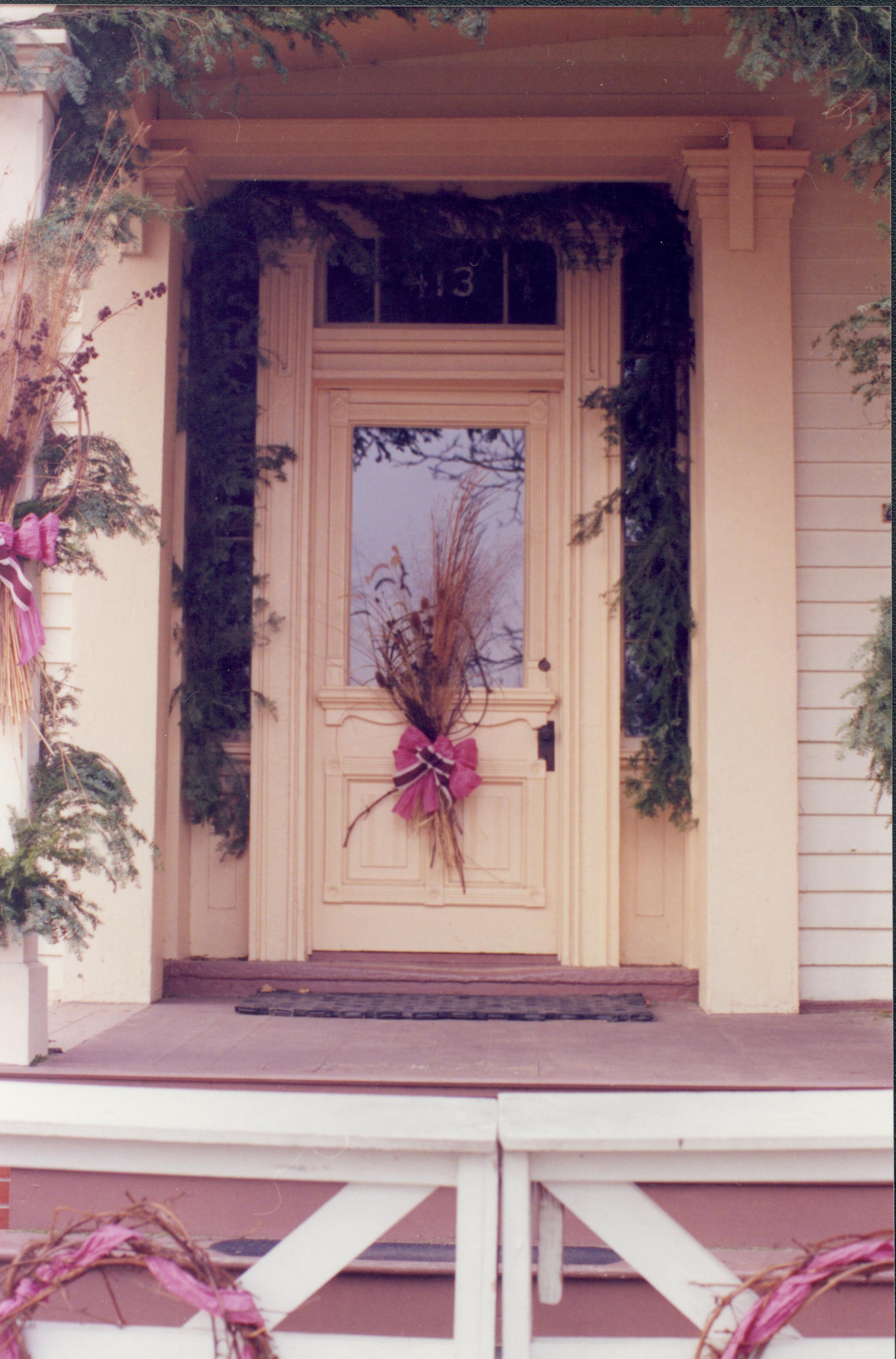 NA Lincoln Home NHS- Christmas in Lincoln Neighborhood, JP RP 89 Christmas, decoration, neighborhood