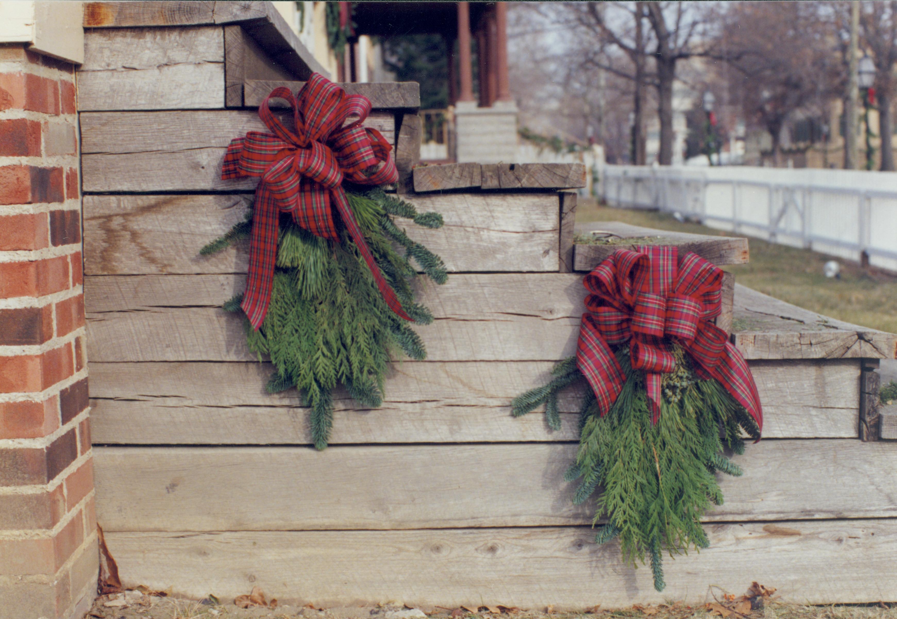 NA Lincoln Home NHS- Christmas in Lincoln Neighborhood, RP BP 89 Christmas, neighborhood