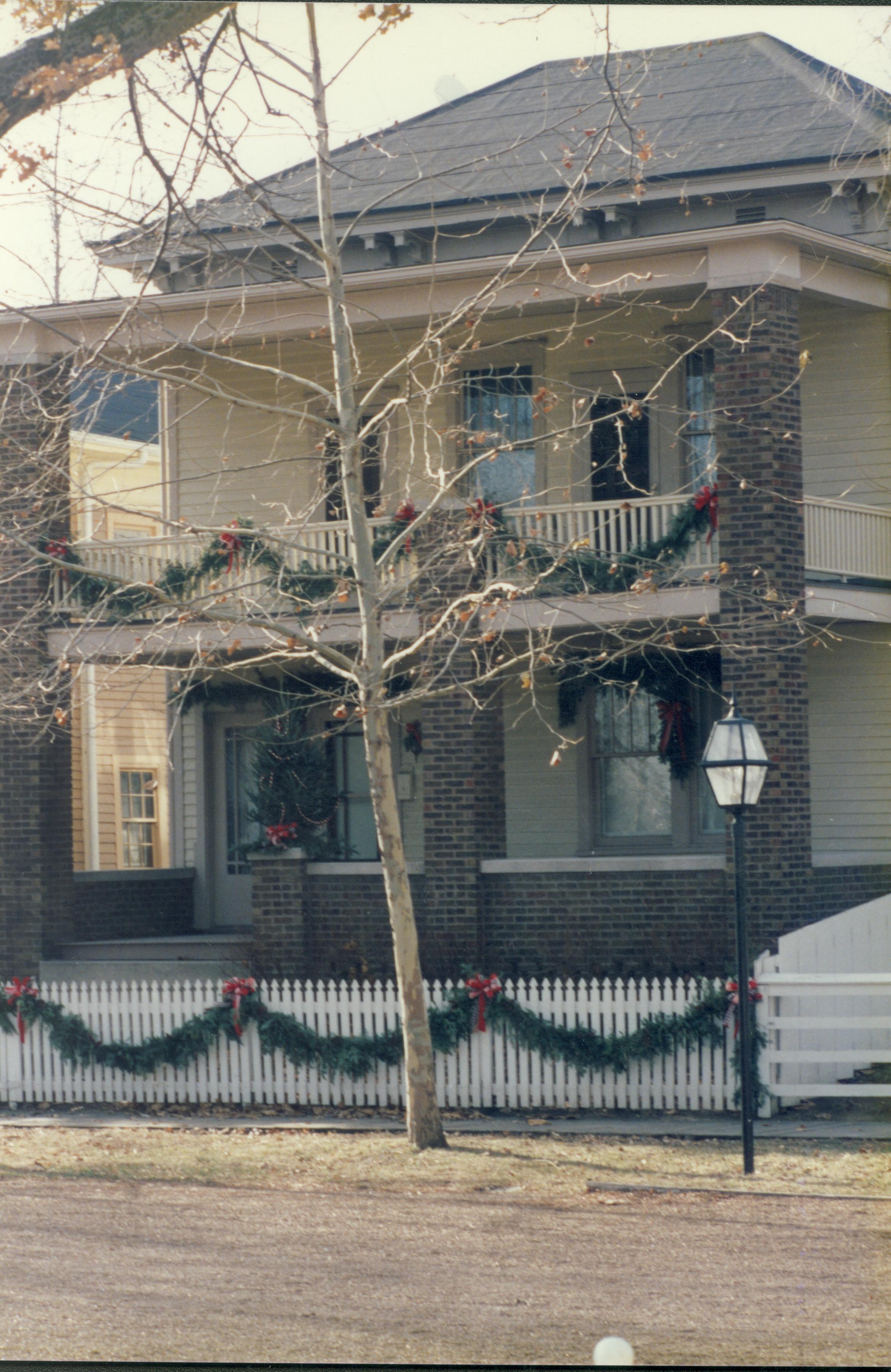 NA Lincoln Home NHS- Christmas in Lincoln Neighborhood Christmas, decorations, neighborhood