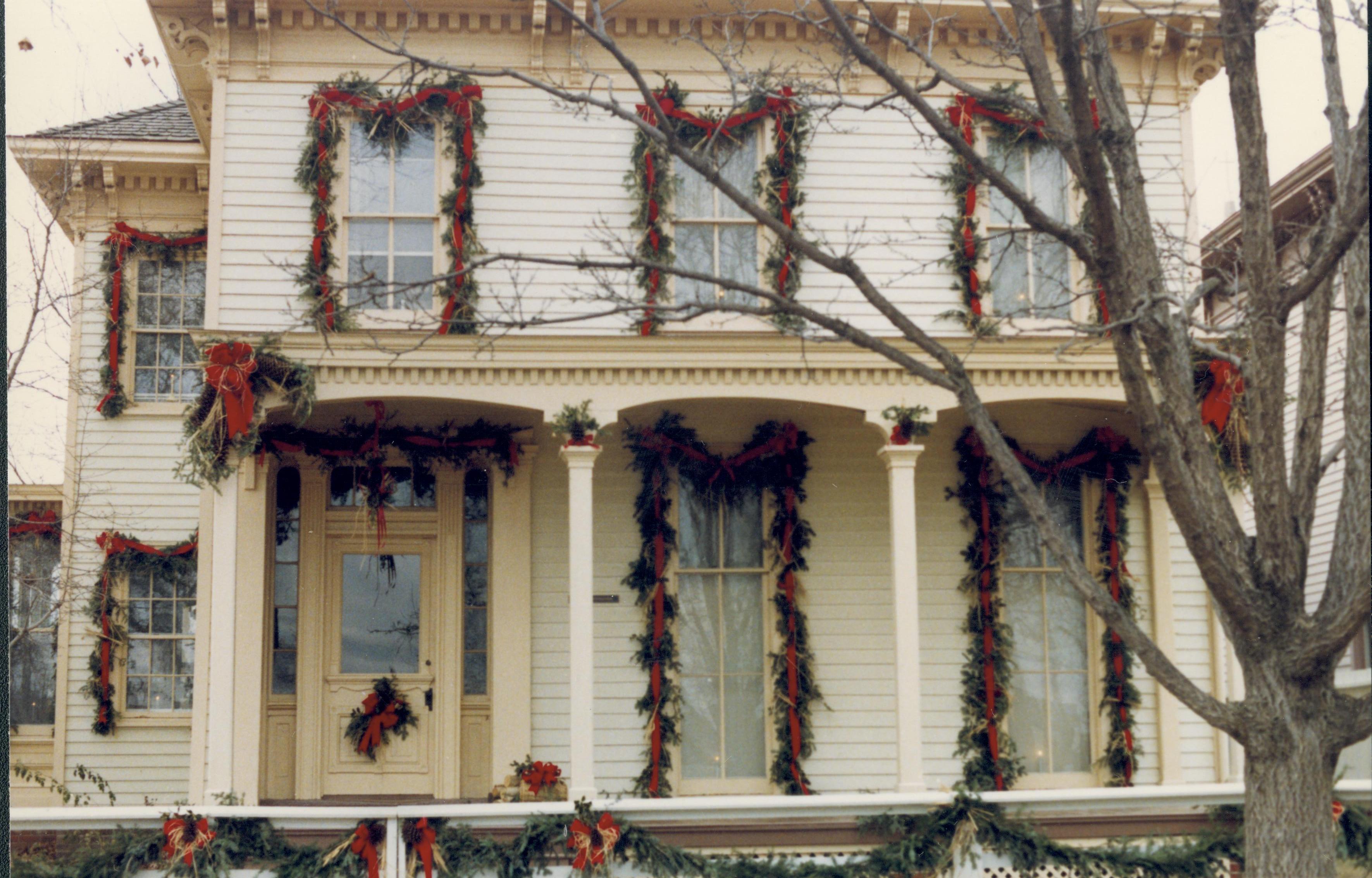 NA Lincoln Home NHS- Christmas in Lincoln Neighborhood Christmas, decorations, neighborhood