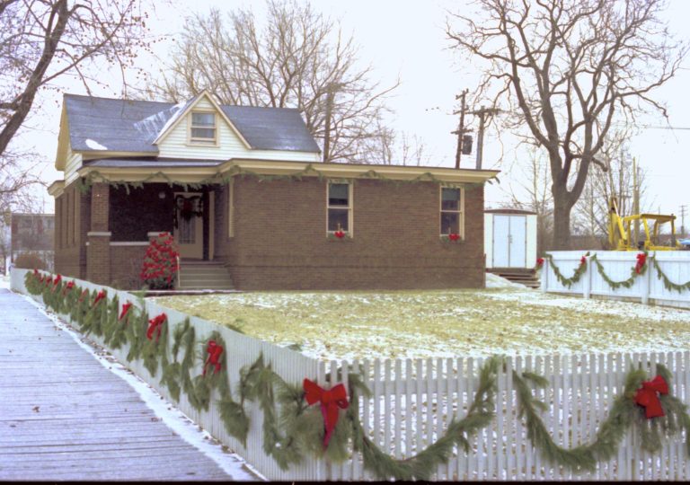 NA Lincoln Home NHS- Christmas in Licoln Neighborhood Awards Ceremony, 8198, 135A, 17 Christmas, neighborhood, ceremony, decorations
