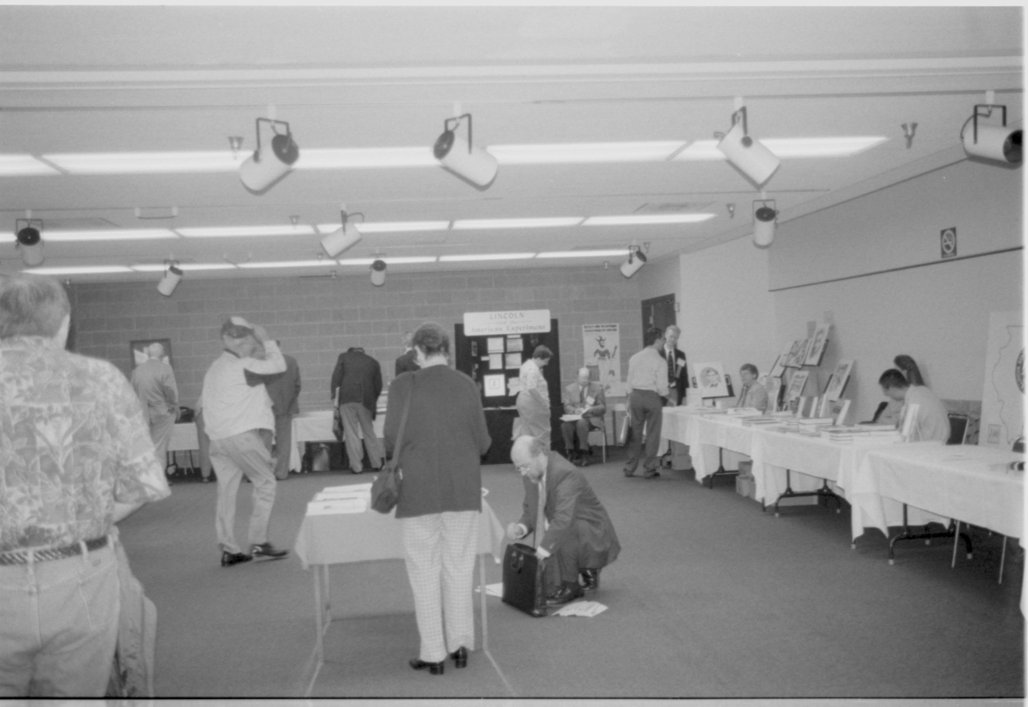 Exhibit hall 1999-16; 2 Colloquium, 1999