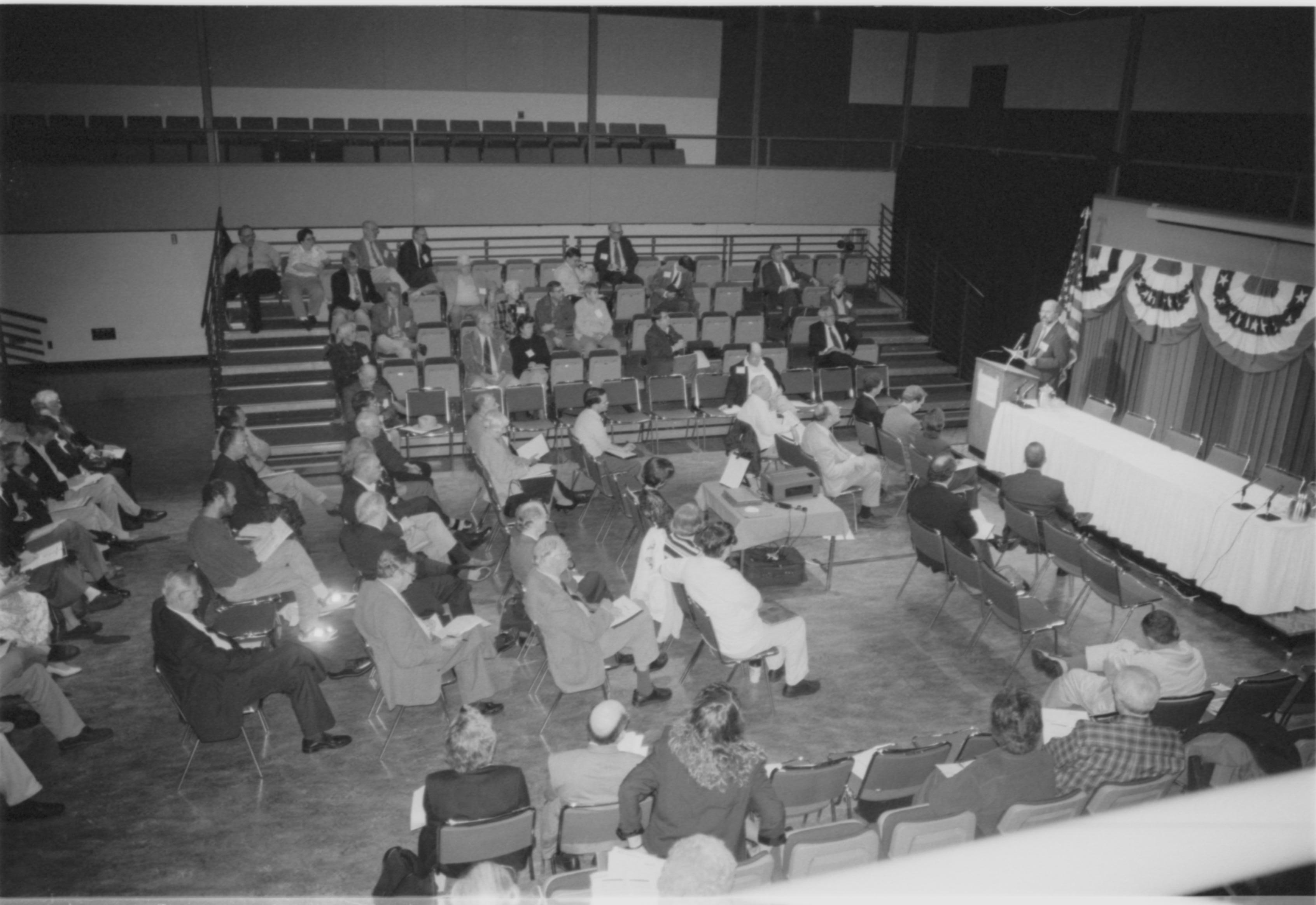 Distant view of audience 1999-16; 21 Colloquium, 1999