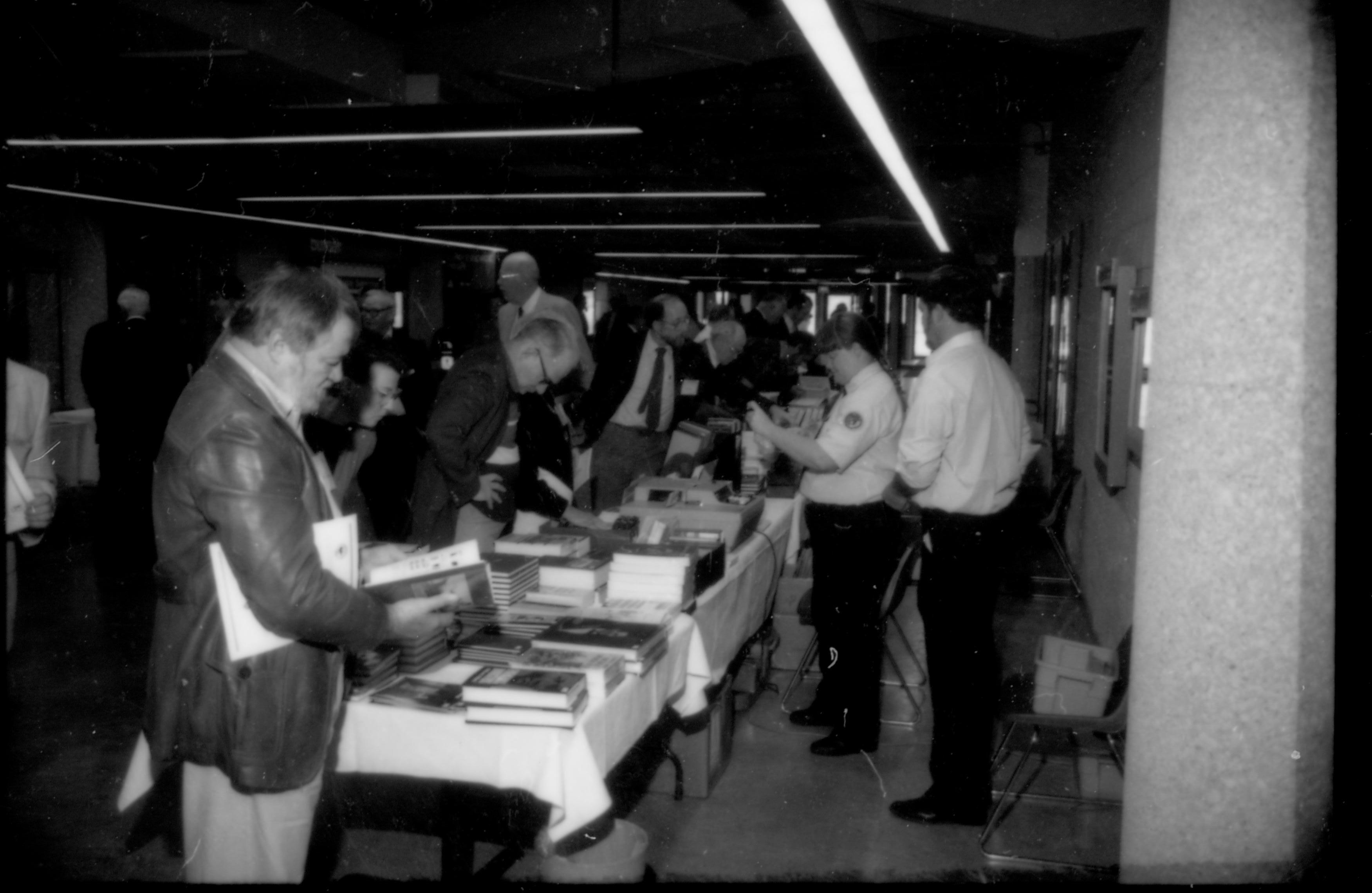 Attendees at book tables 1992 Lincoln Colloquium; Outside #71 Lincoln, Colloquium