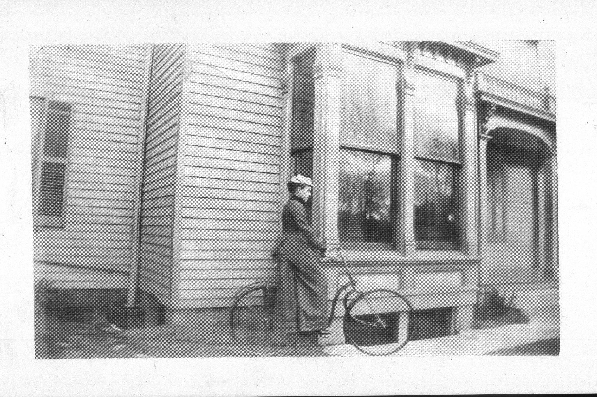 Woman on bicycle Portraits, Robinson