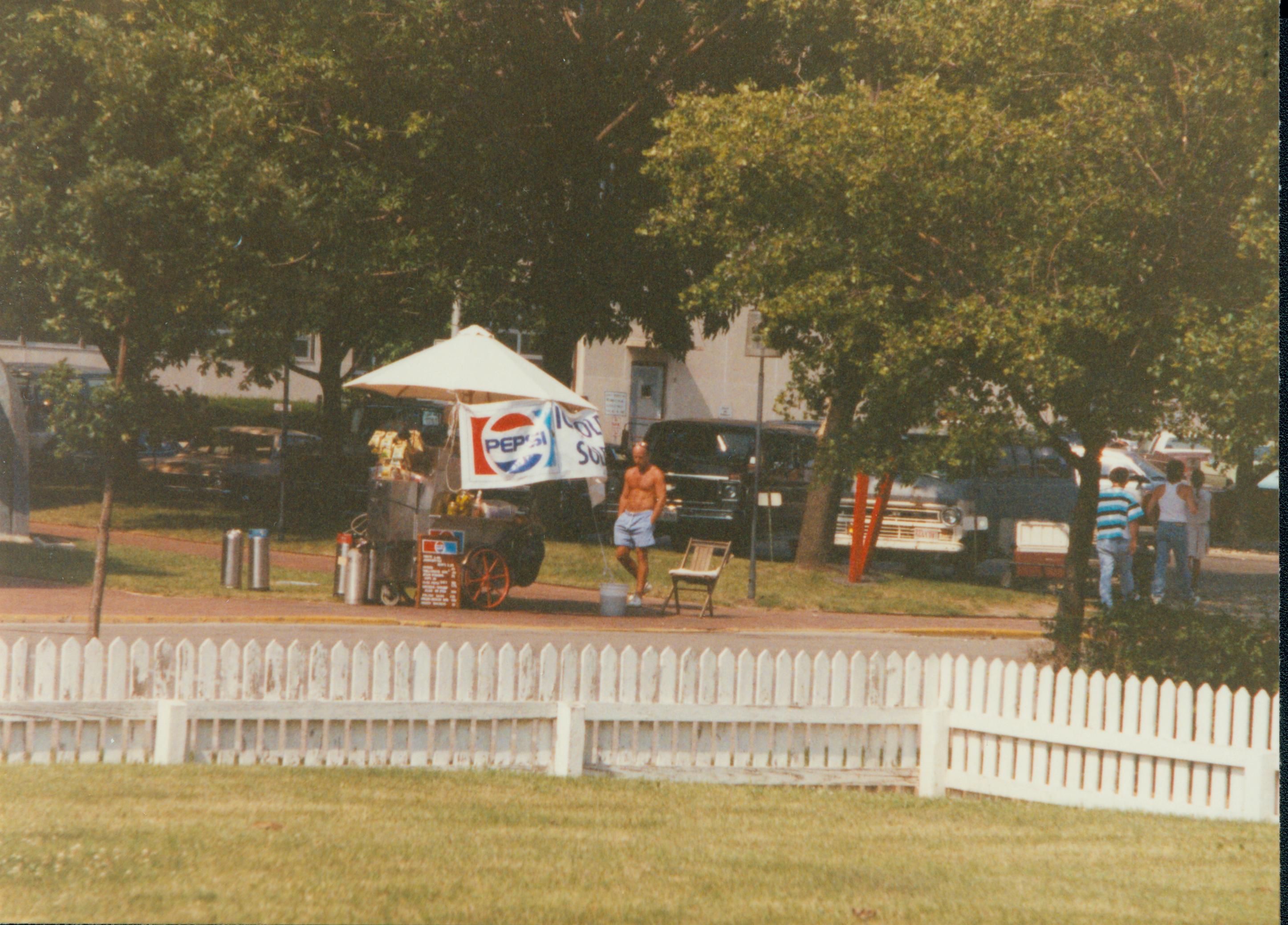 Vendor Location on 8th & Capitol; September 12, 1990 367659 Food Vendors