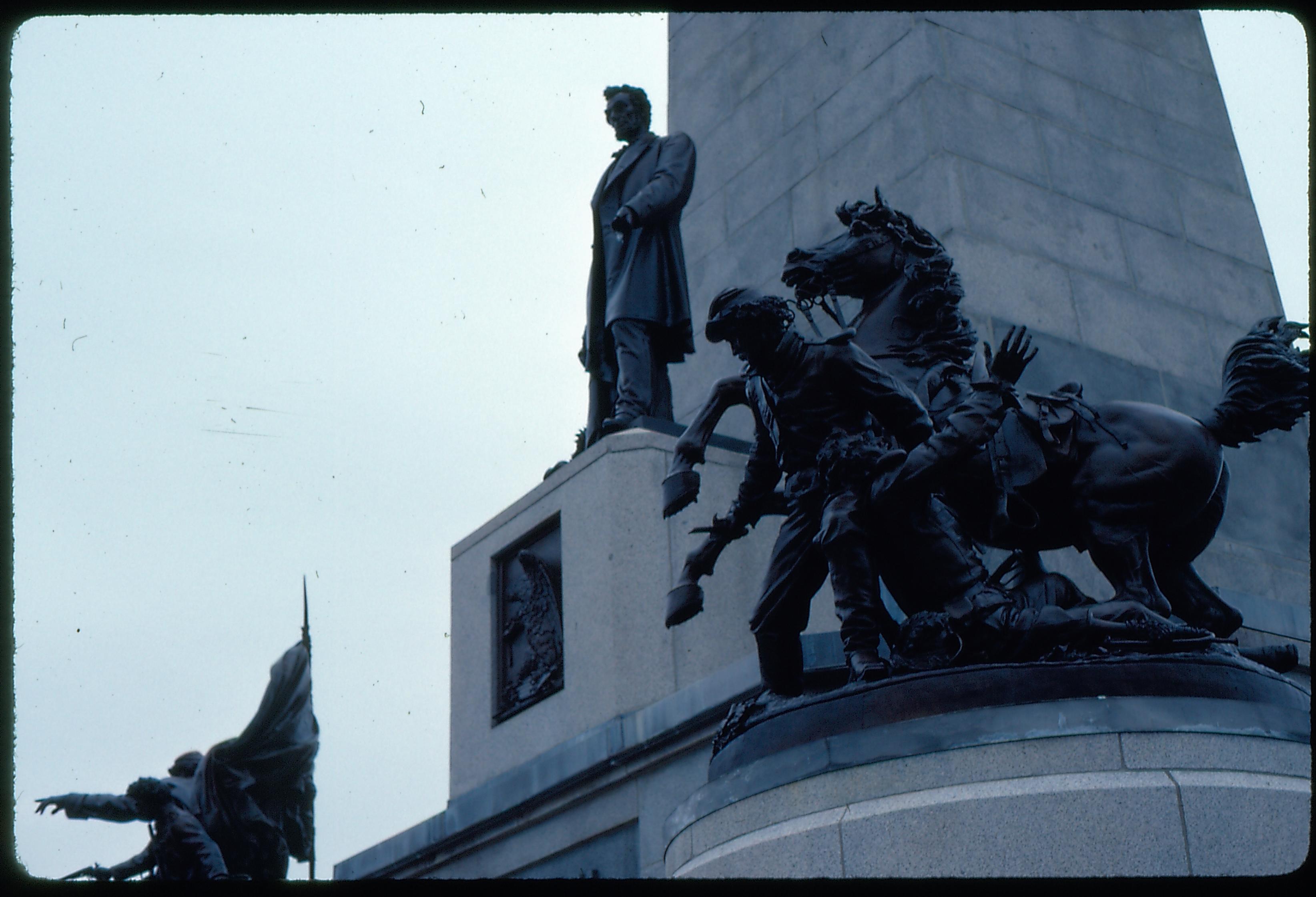 Lincoln Tomb-Calvary Statue. Lincoln Tomb