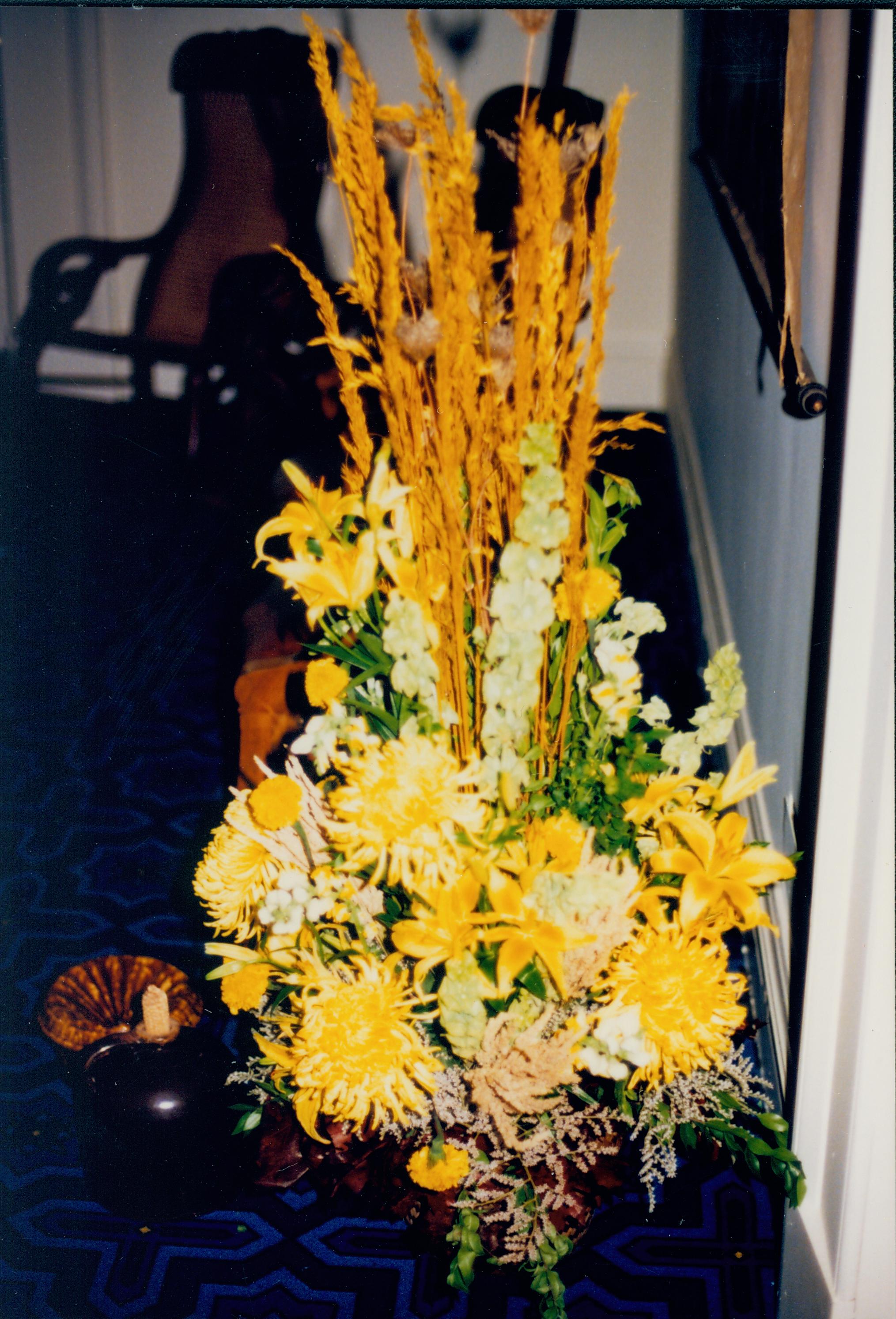 Flower arrangement. Old State Capitol, Springfield, IL. Old State Capitol, Decorations