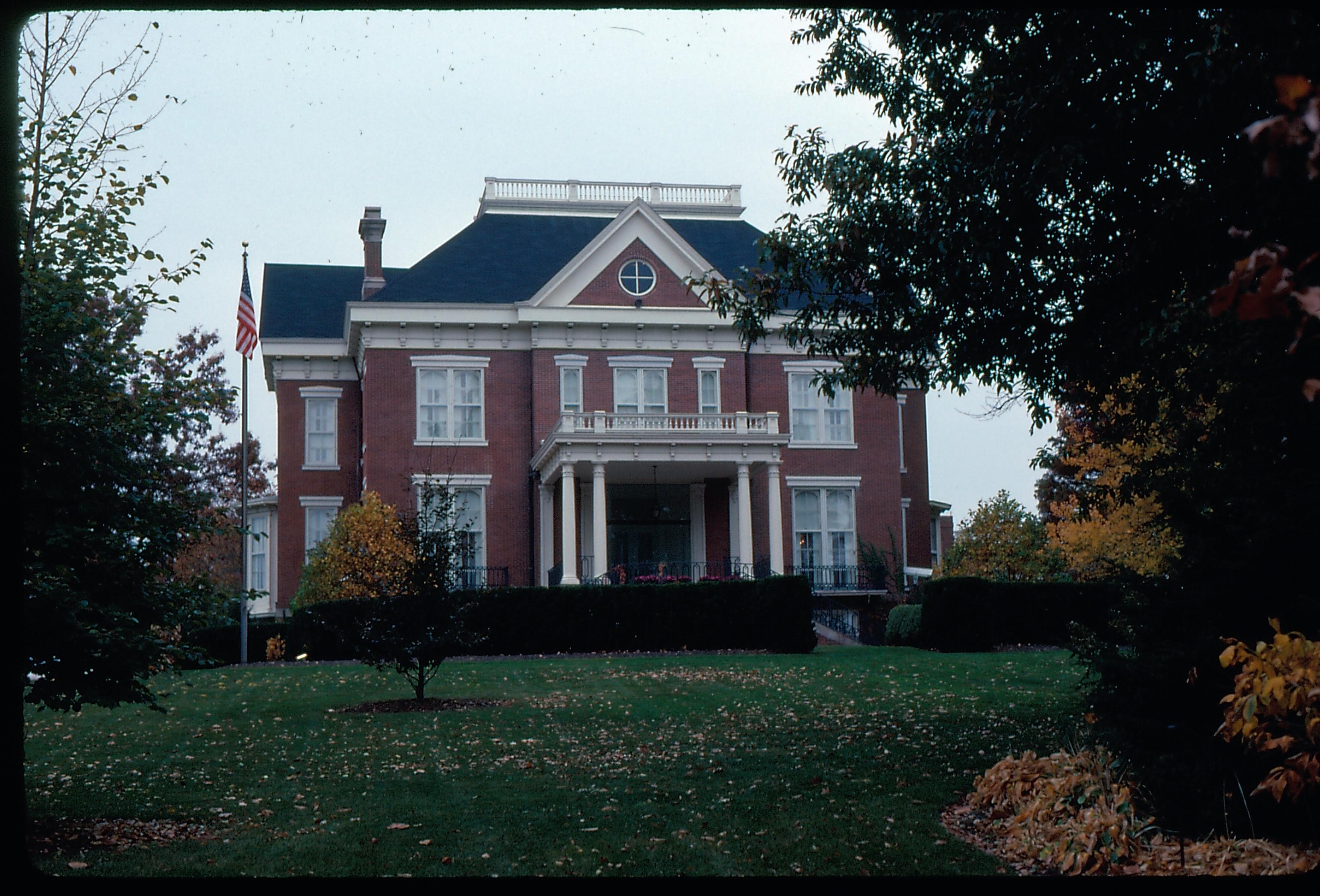 Governor's Mansion front view. Governor's Mansion Governor, Illinois State Executive, Mansion