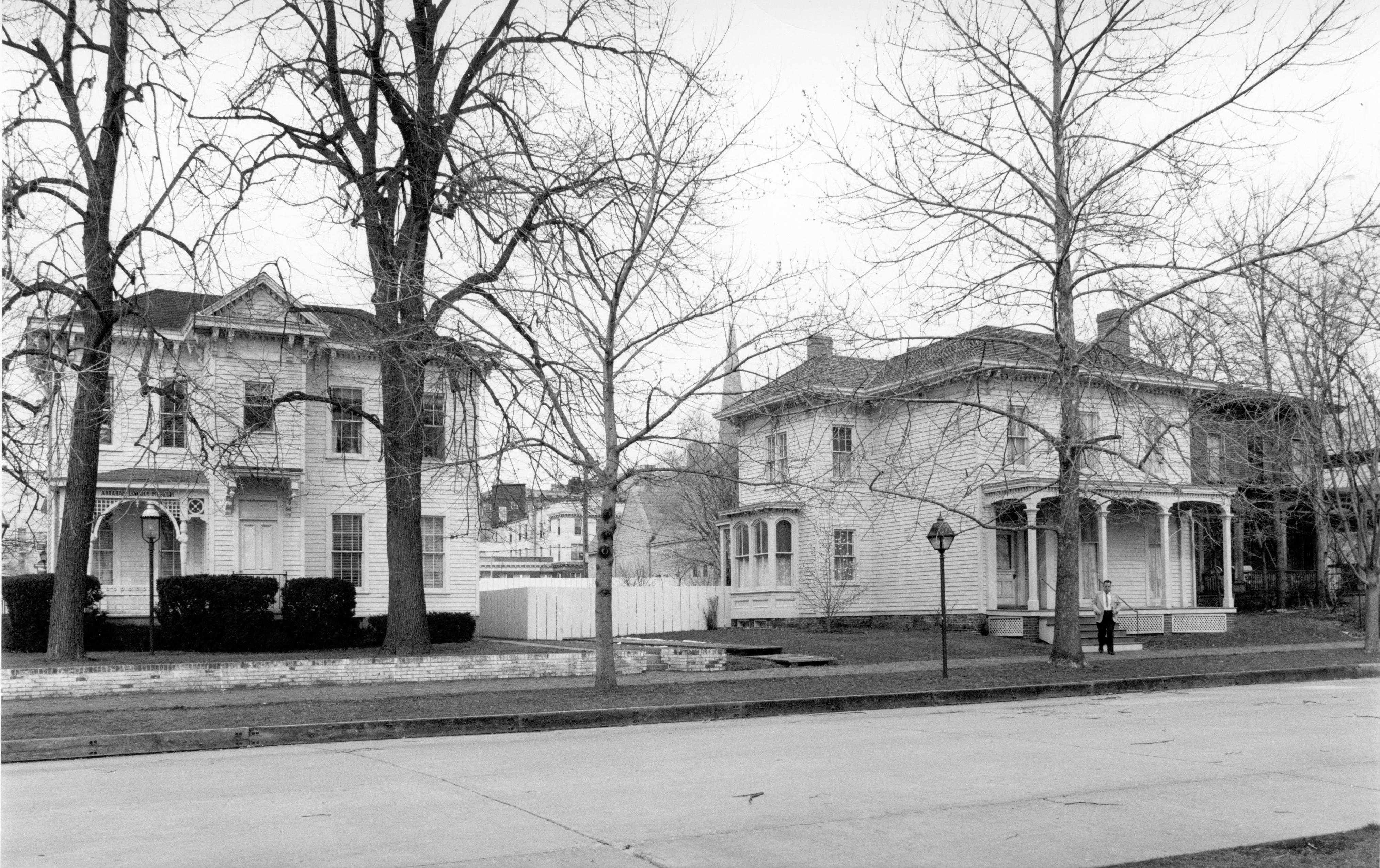 Lyon, Exterior 63387; 79958-13-6 Lyon House