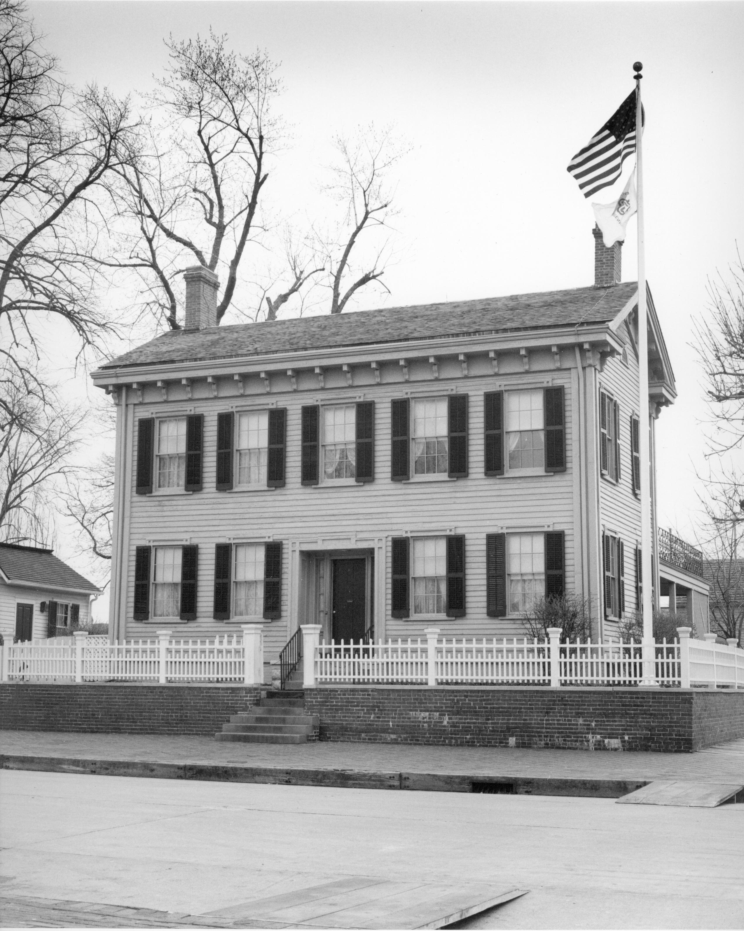 NA 63387; 79958-11-12 Lincoln Home, Historical