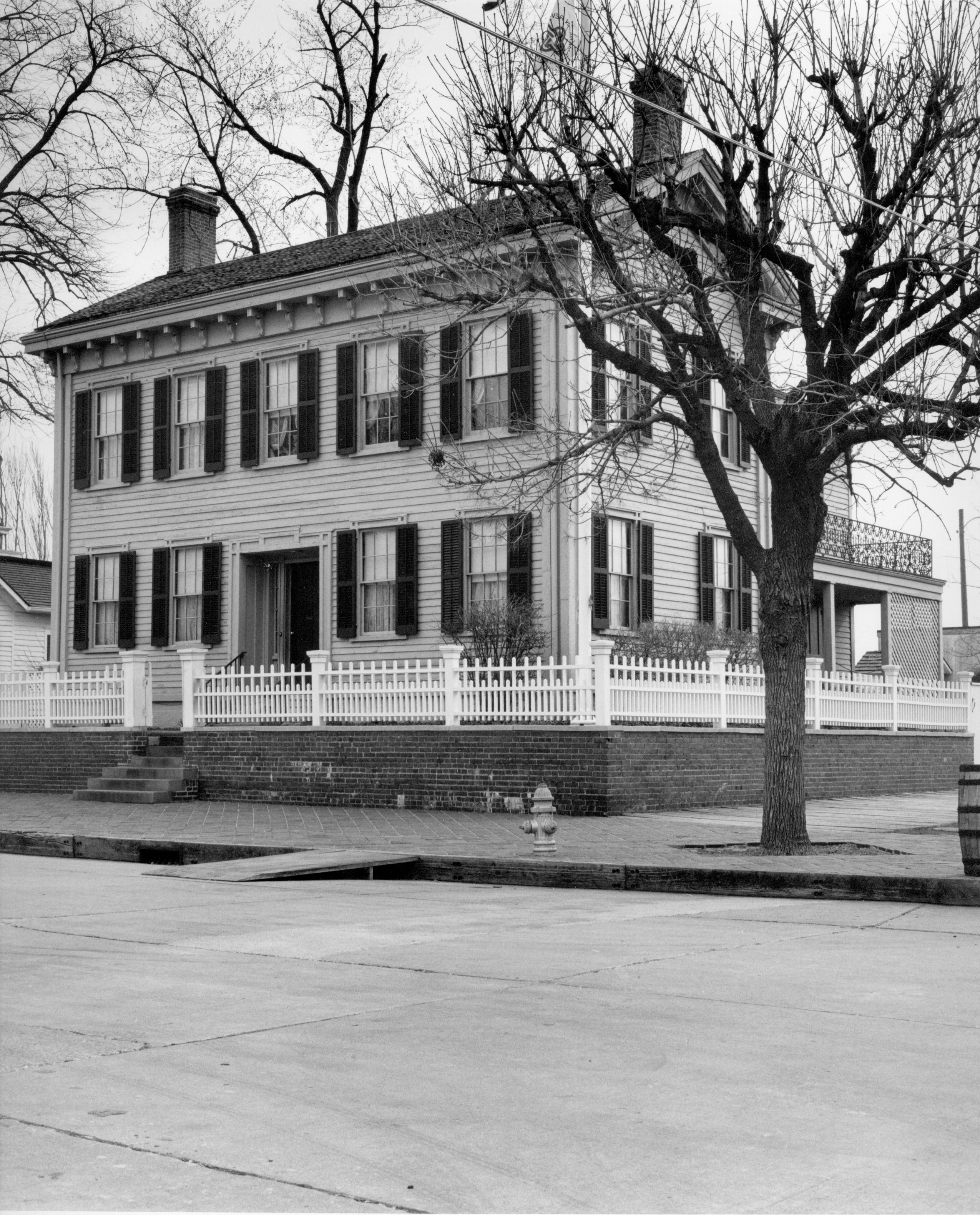 NA 63387; 79958-11-11; H-21 Lincoln Home, Historical