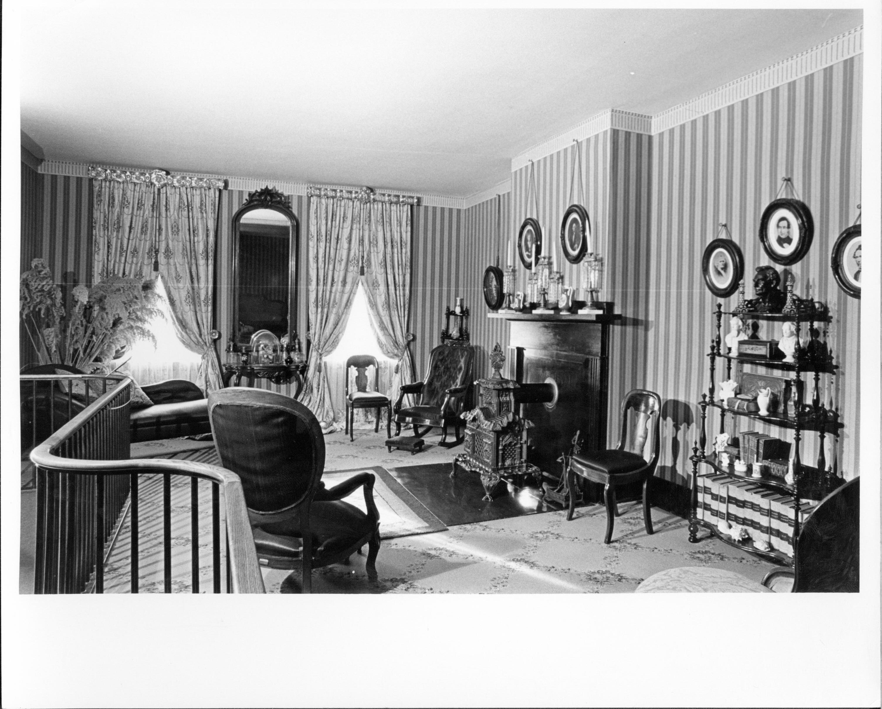 NA 72-481-5-13, Class 7, Picture 20 Lincoln, Home, Front, Parlor