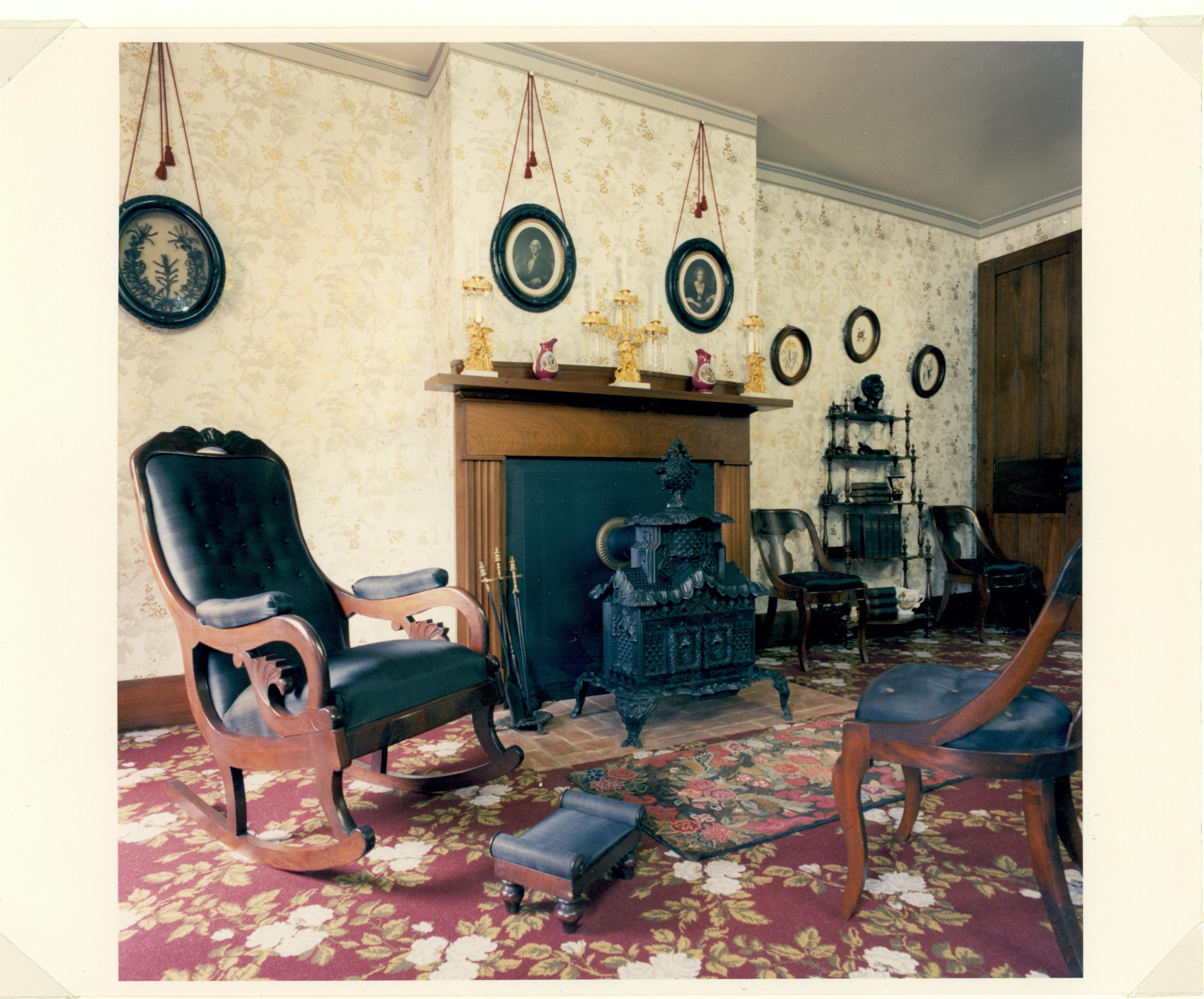 NA Lincoln, Home, Front, Parlor