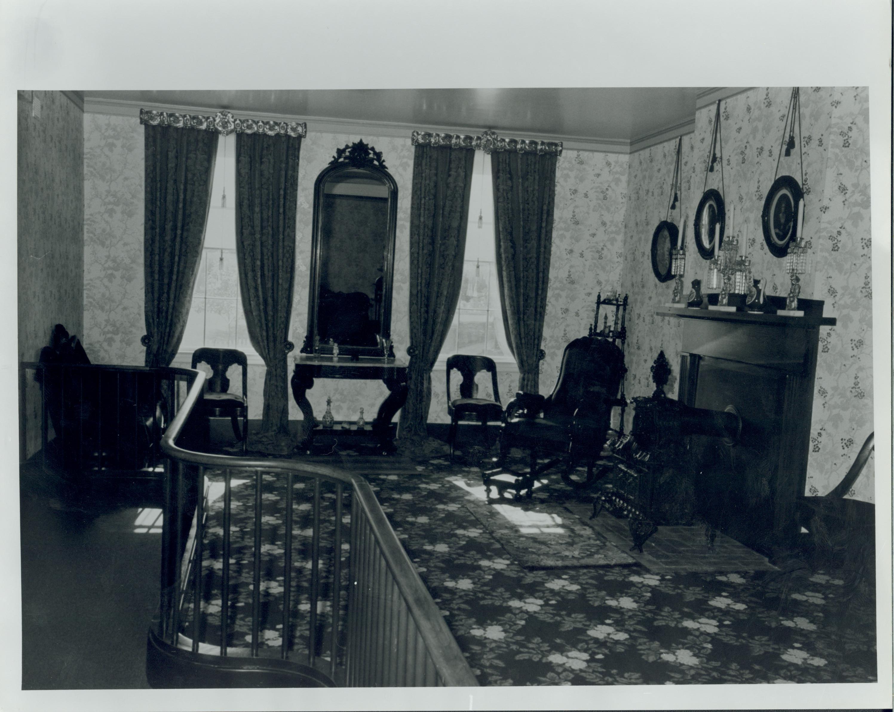 NA Lincoln, Home, Front, Parlor
