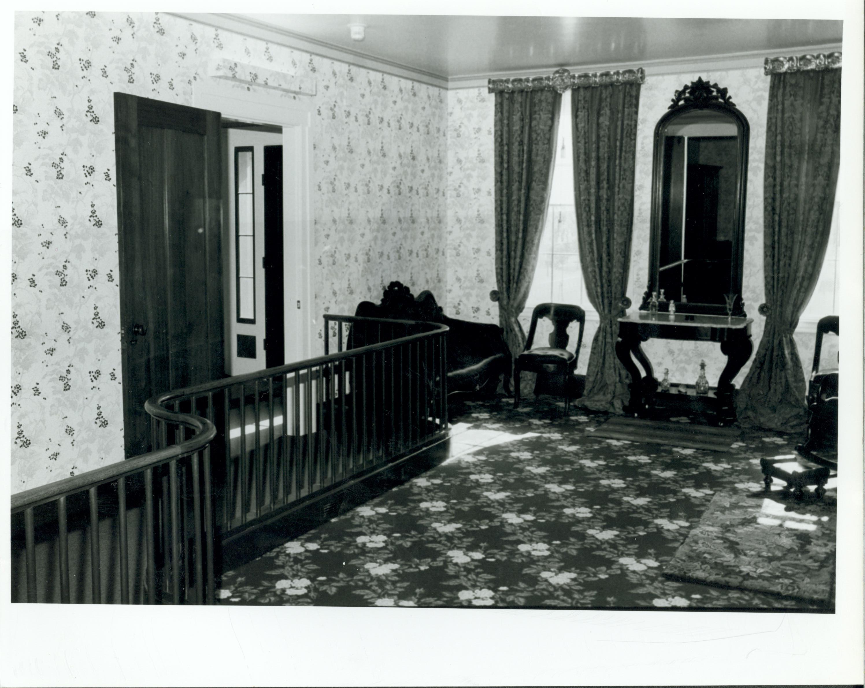 NA Lincoln, Home, Front, Parlor