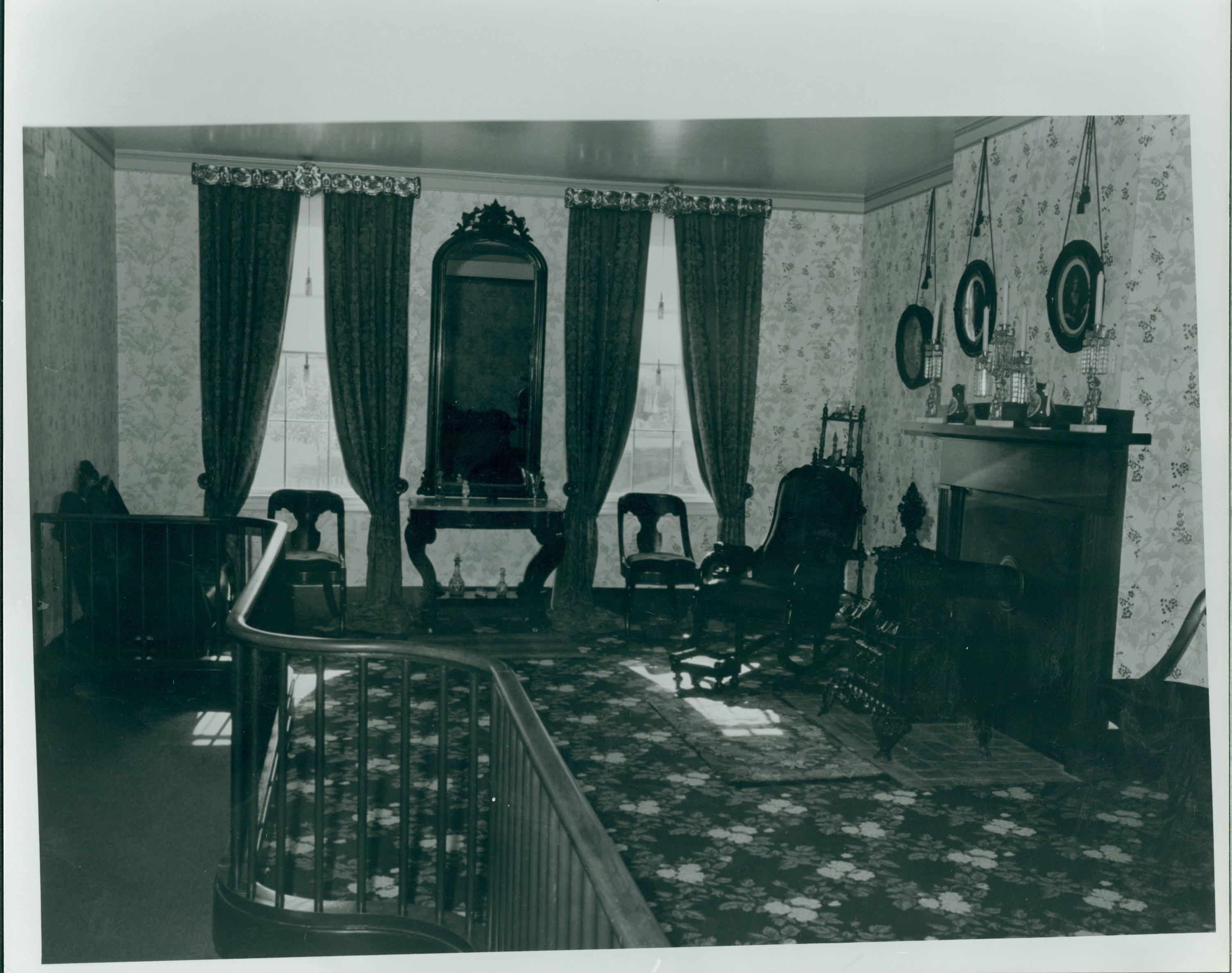 NA Lincoln, Home, Front, Parlor