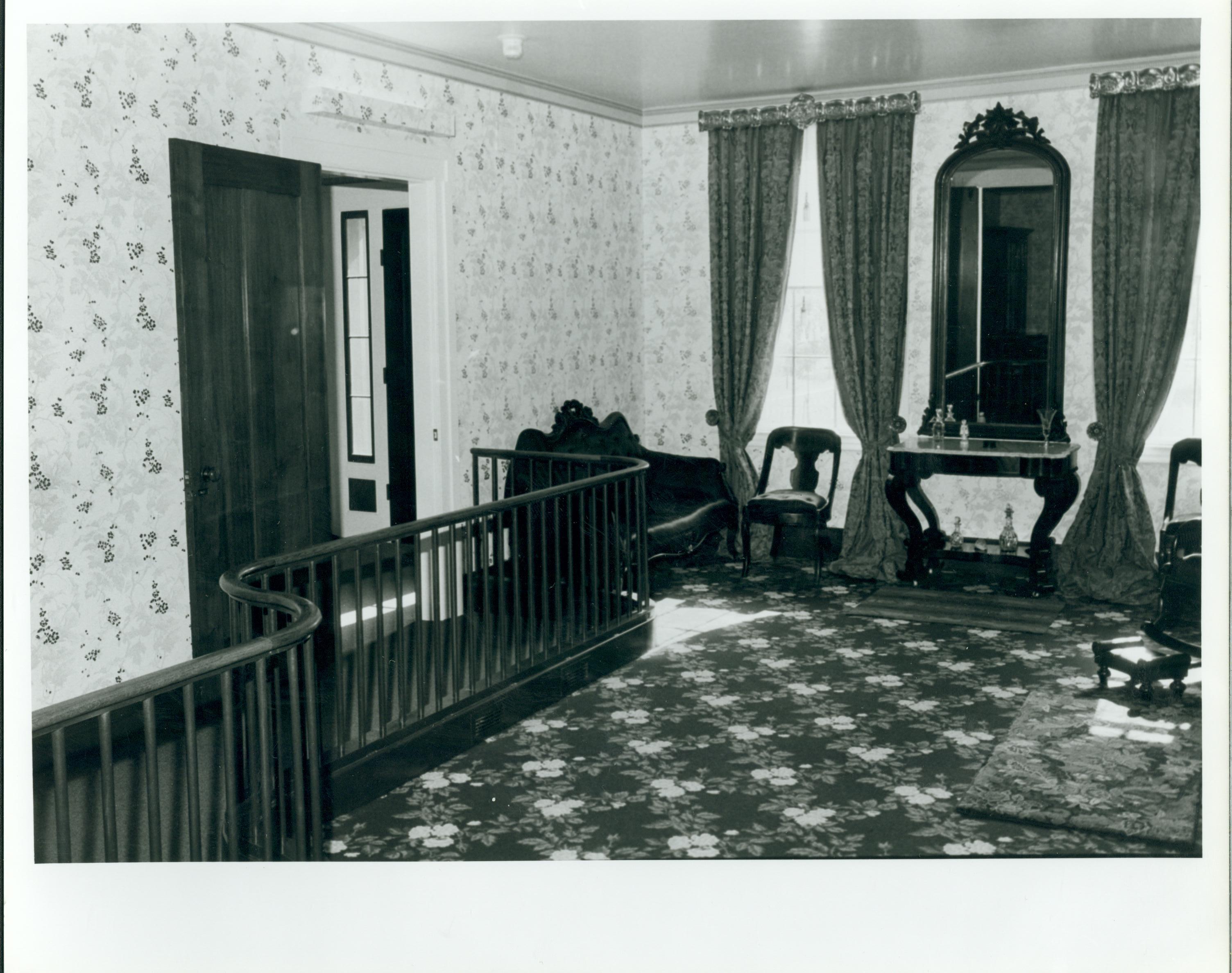 NA Lincoln, Home, Front, Parlor