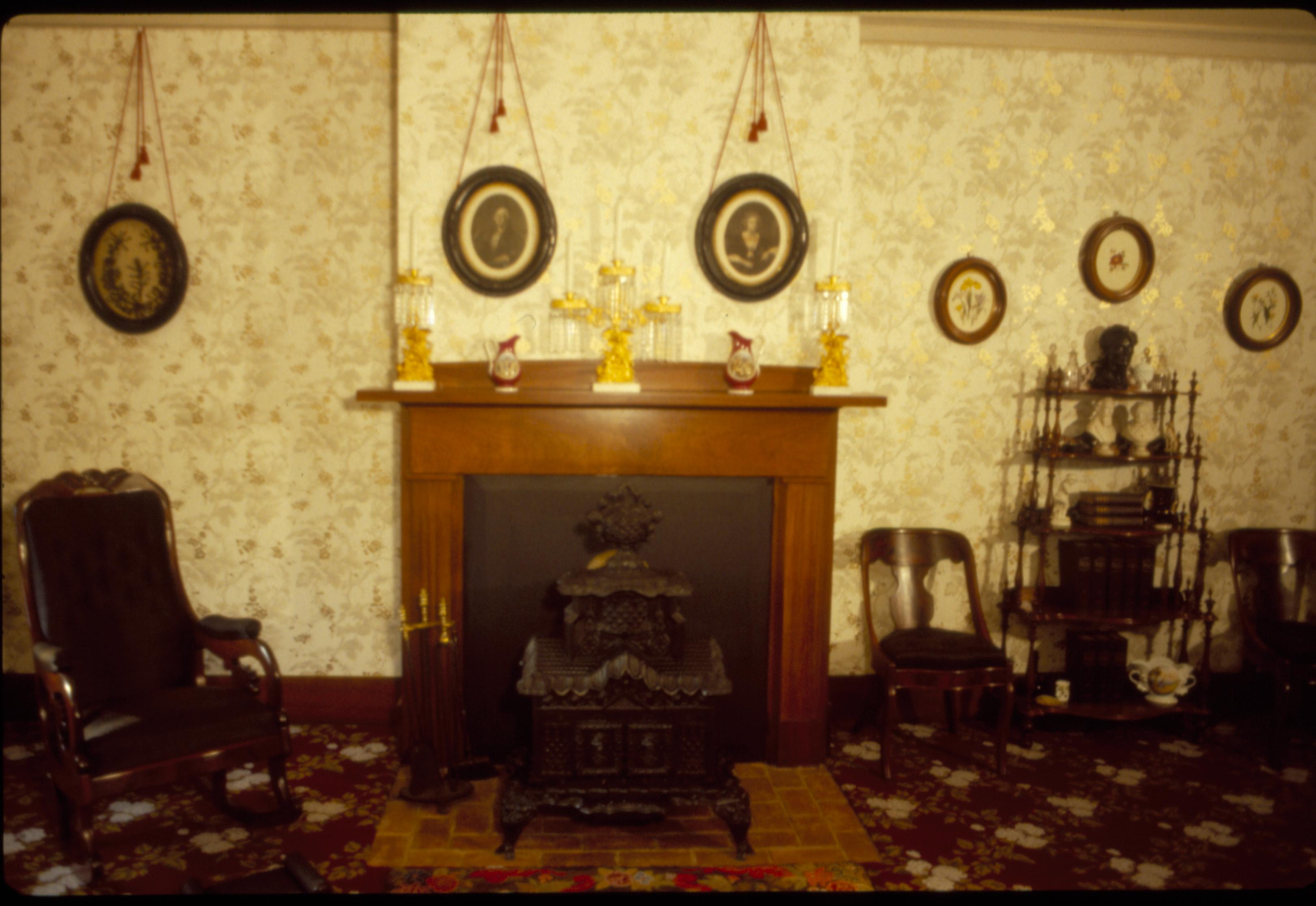NA Lincoln, Home, Front, Parlor