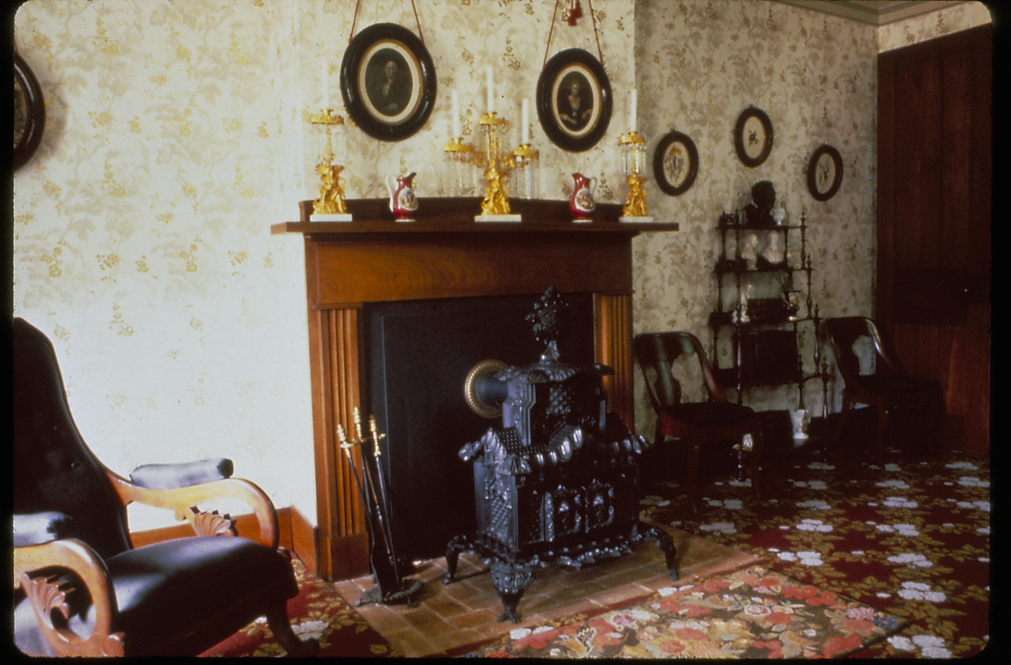 NA Lincoln, Home, Front, Parlor