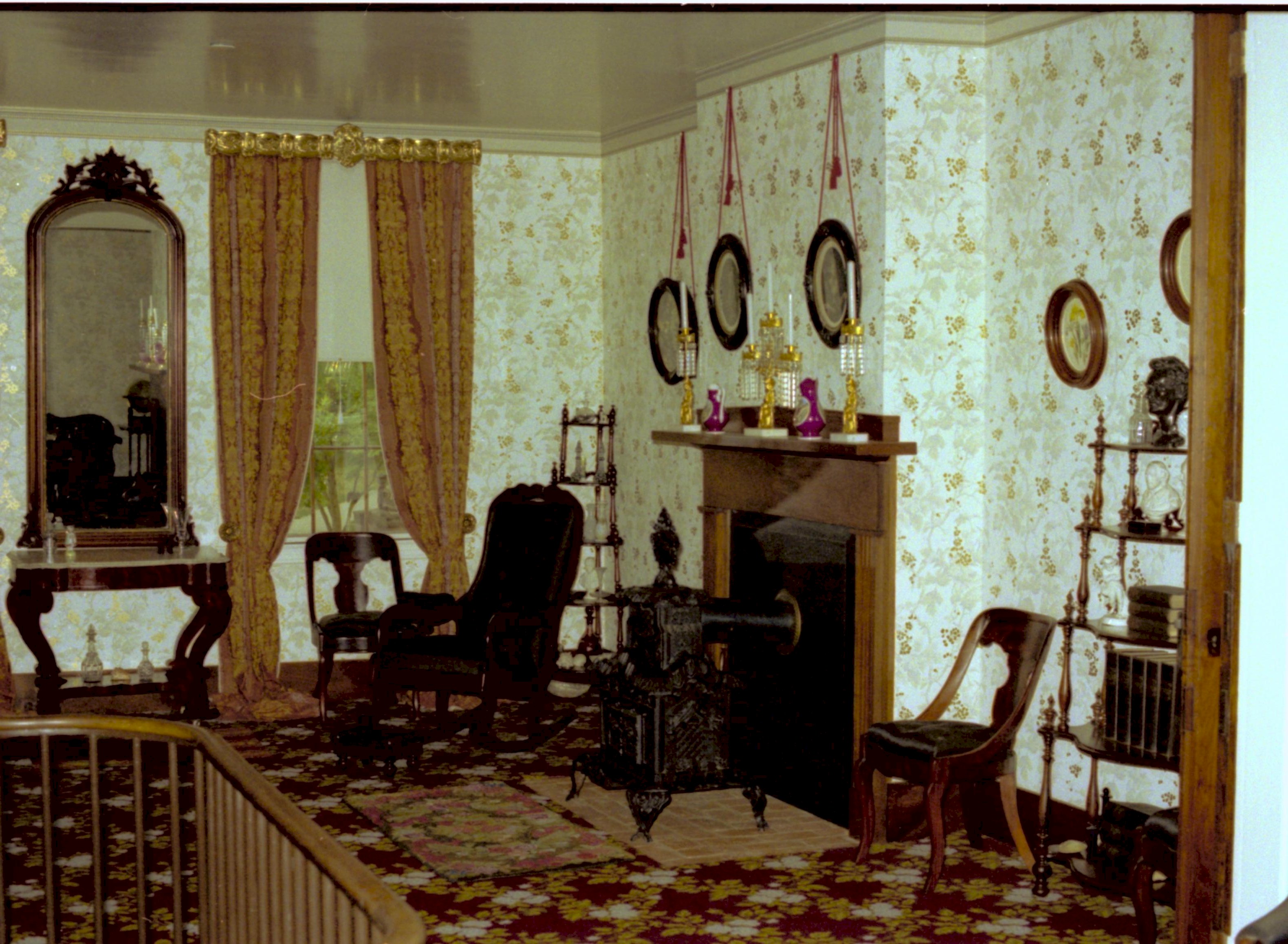 NA Lincoln, Home, Front, Parlor 