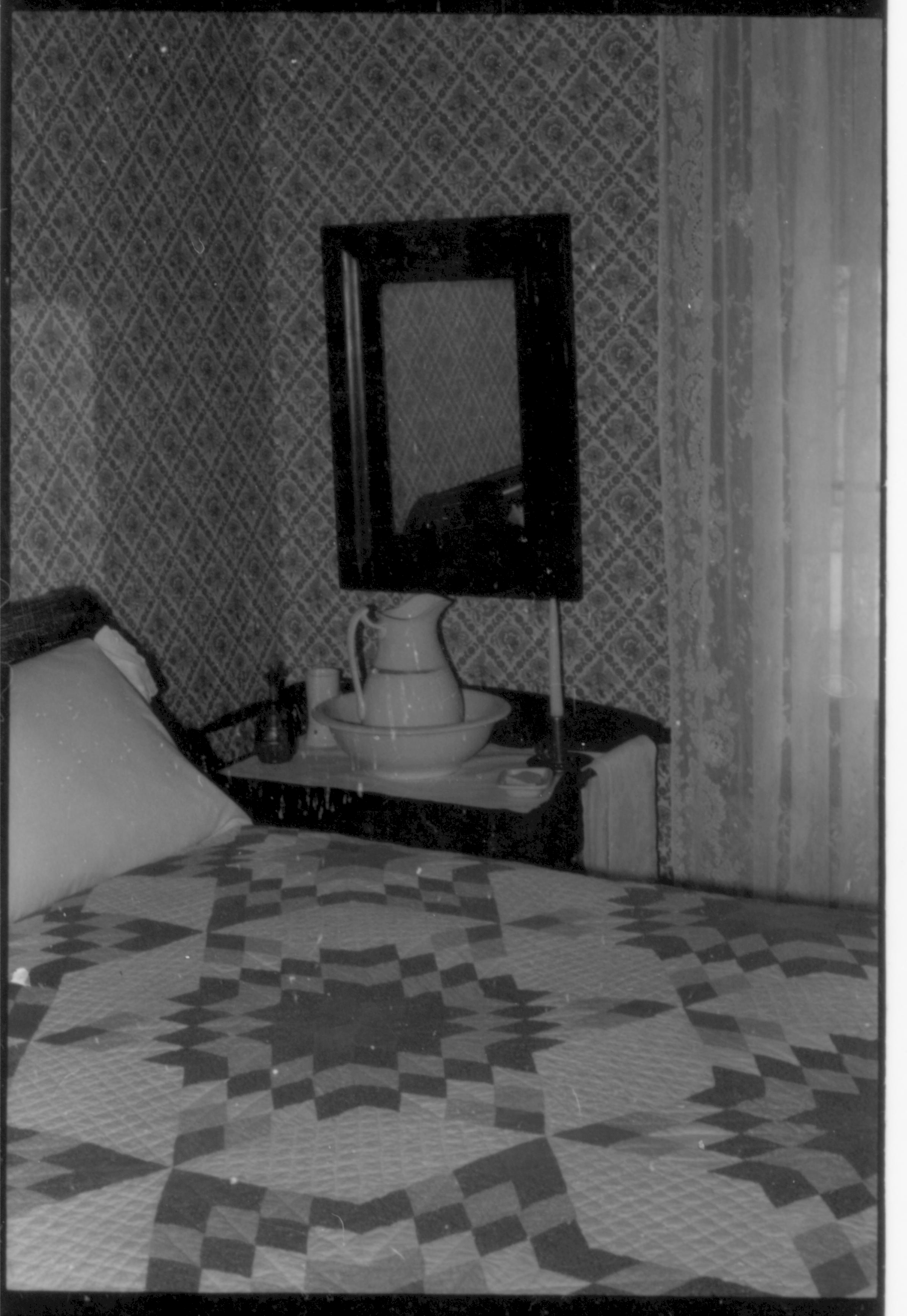 Lincoln's Home - Furniture 27B Lincoln, Home, Guest Bedroom, Boy's Bedroom, furnishings