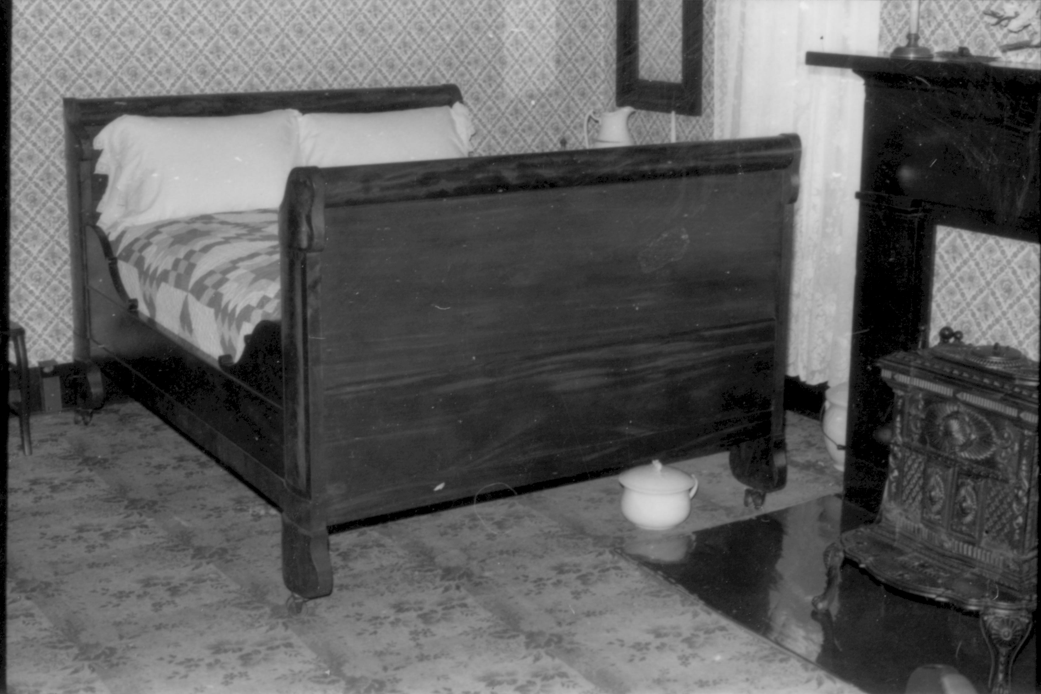 Lincoln's Home - Furniture 27B Lincoln, Home, Guest Bedroom, Boy's Bedroom, furnishings