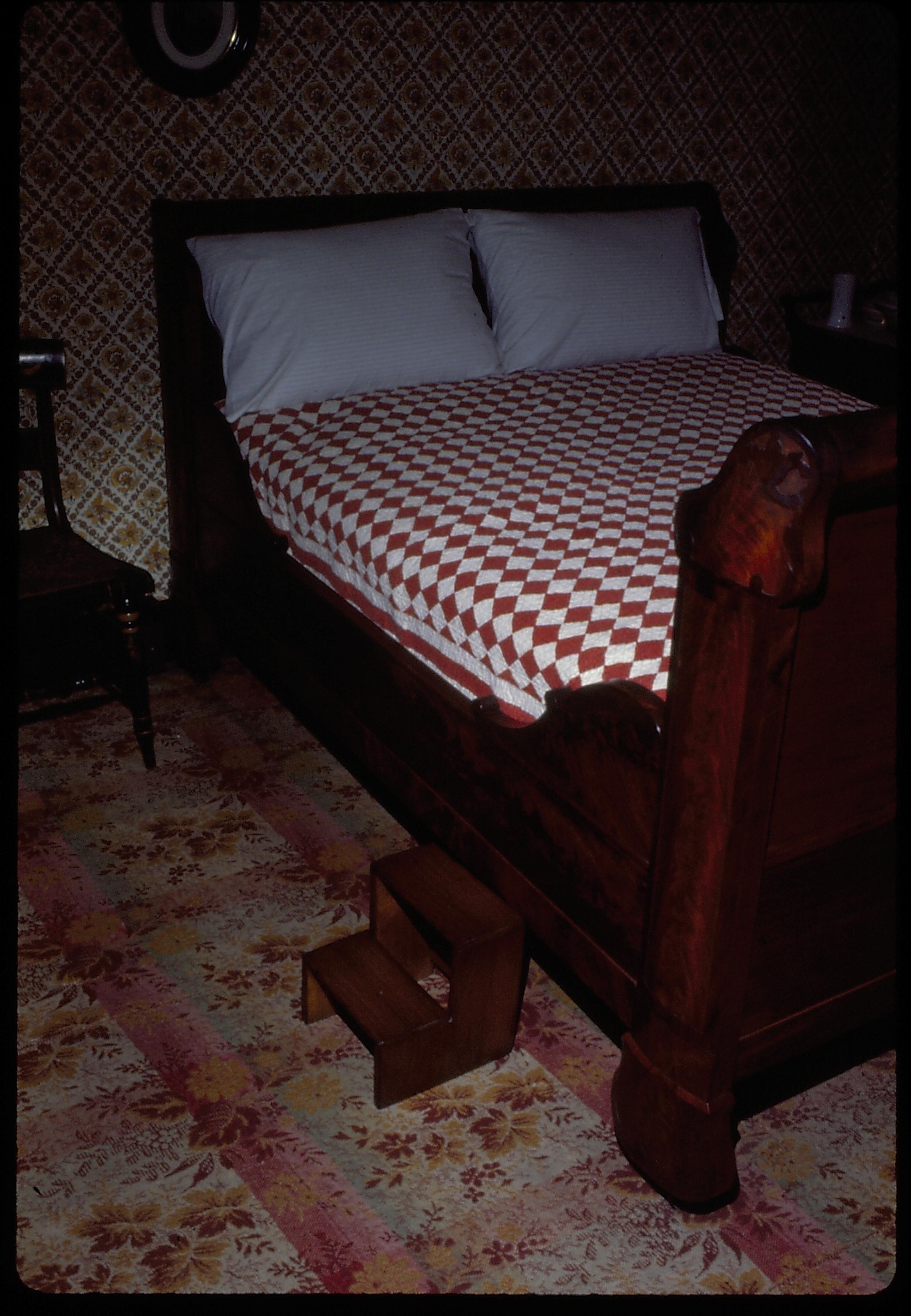 NA 3E.7, 207 Lincoln, Home, Boy's, Guest, Room, bed