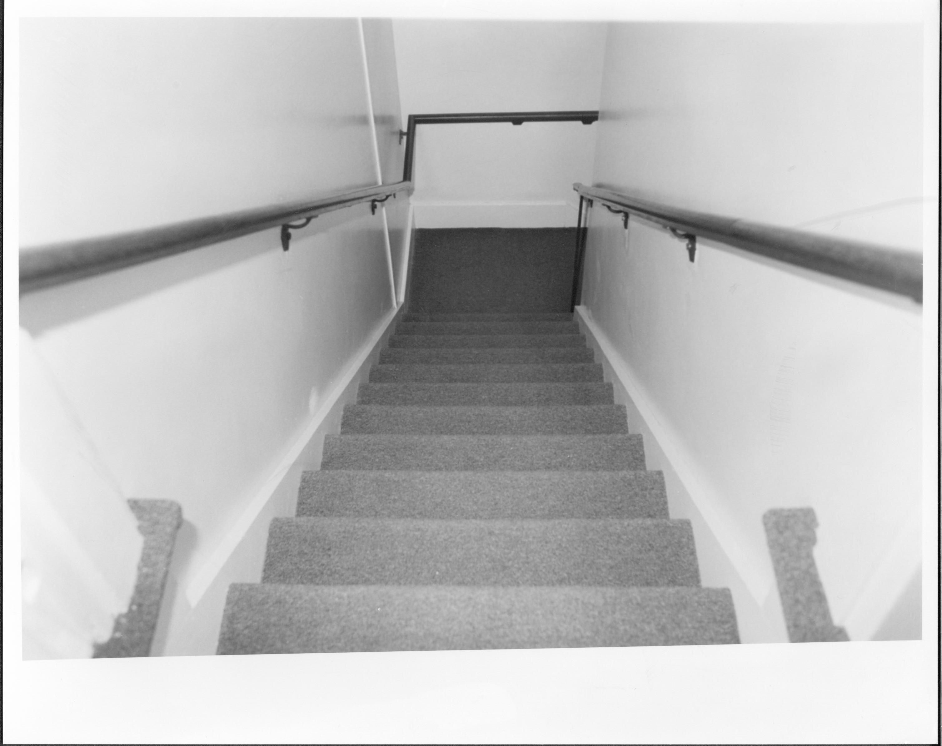 NA Lincoln, Home, back staircase, railing