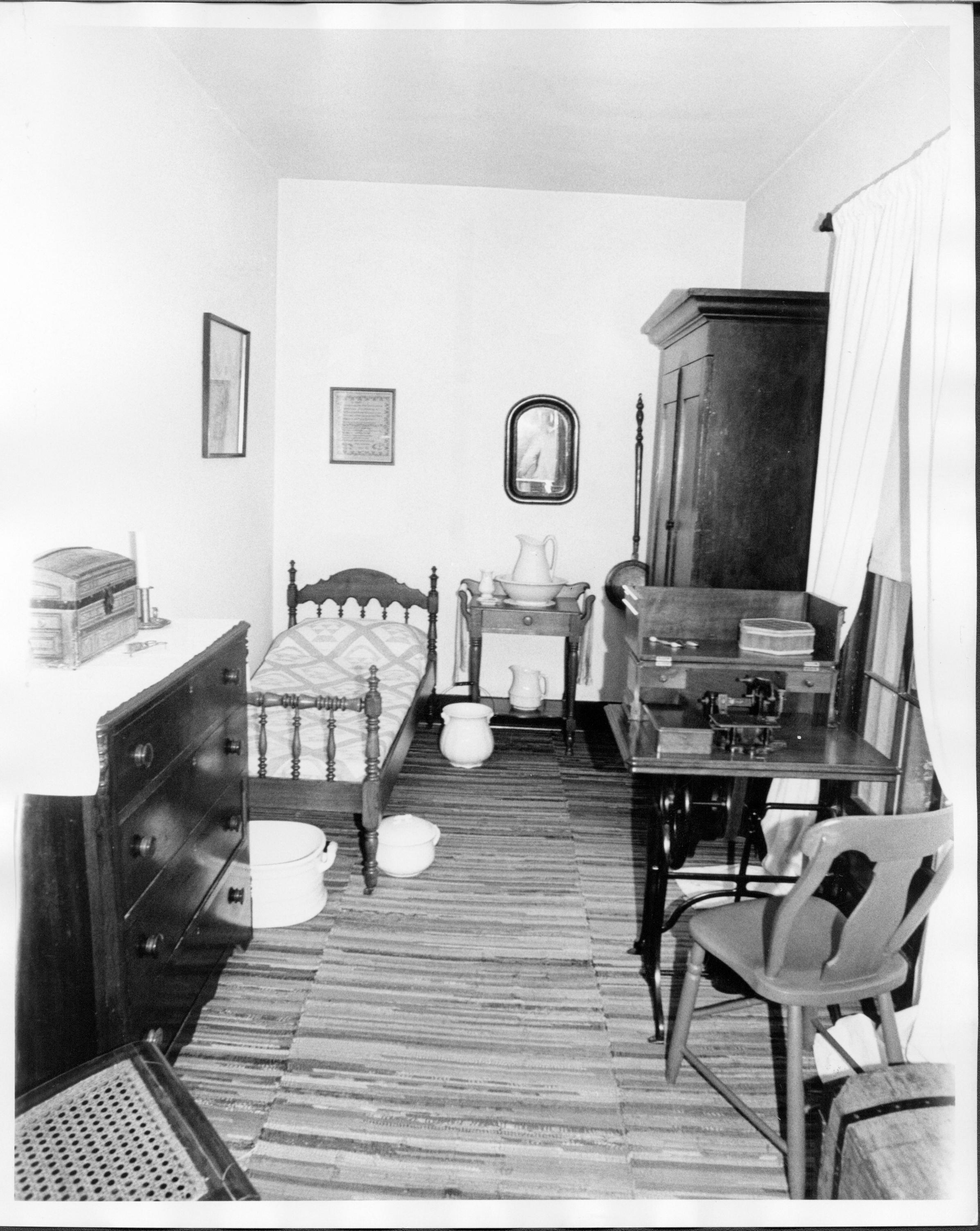 NA pic.#15, see class.#7 Lincoln, Home, Maids bedroom, Sewing room