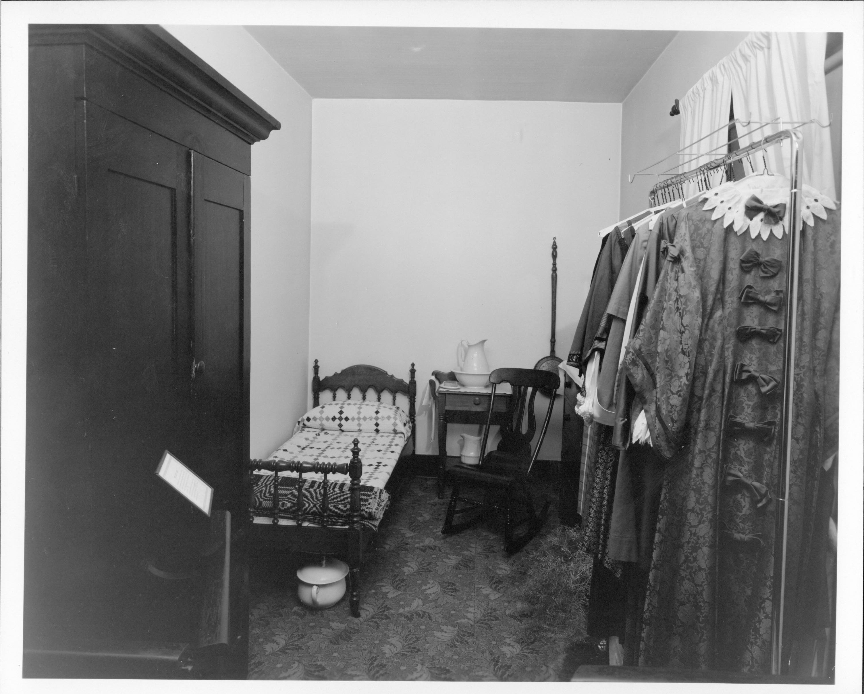 NA Print#1075-6; 310 Lincoln, Home, Maids bedroom, Sewing room, furnishings