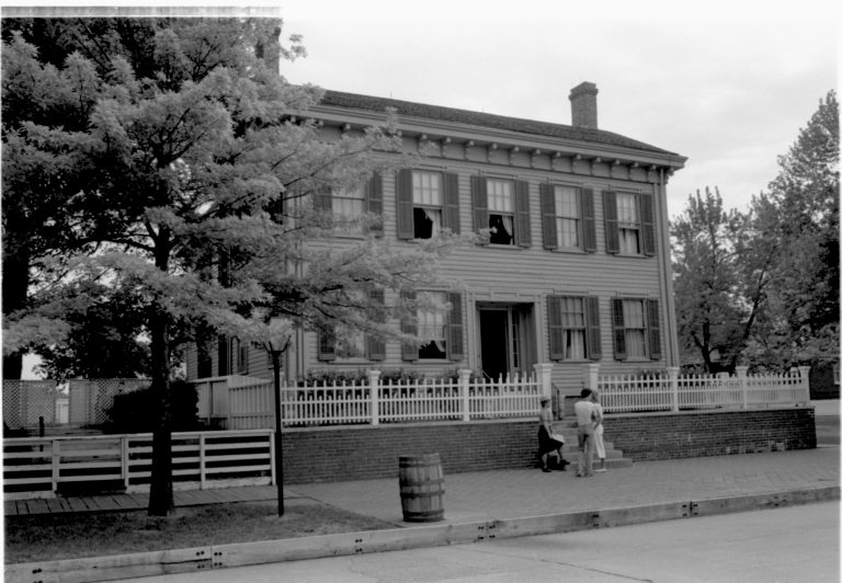 Lincoln Home 5-B,10 Lincoln, home