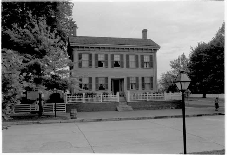 Lincoln Home 5-B,11 Lincoln, home