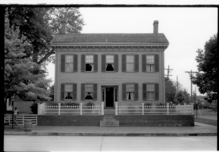 Lincoln Home 5-B,12 Lincoln, home