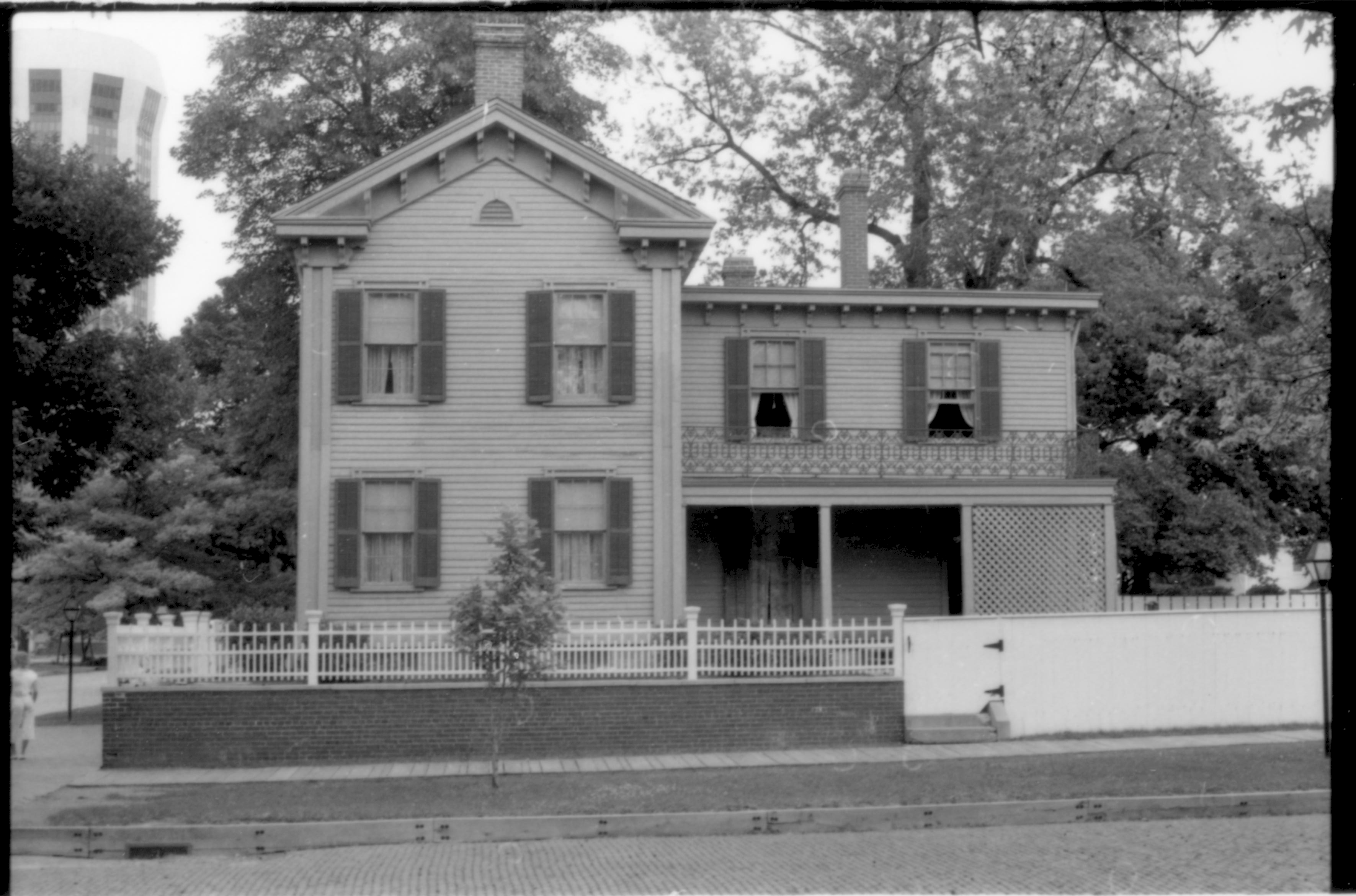 Lincoln Home 5-B,15 Lincoln, home