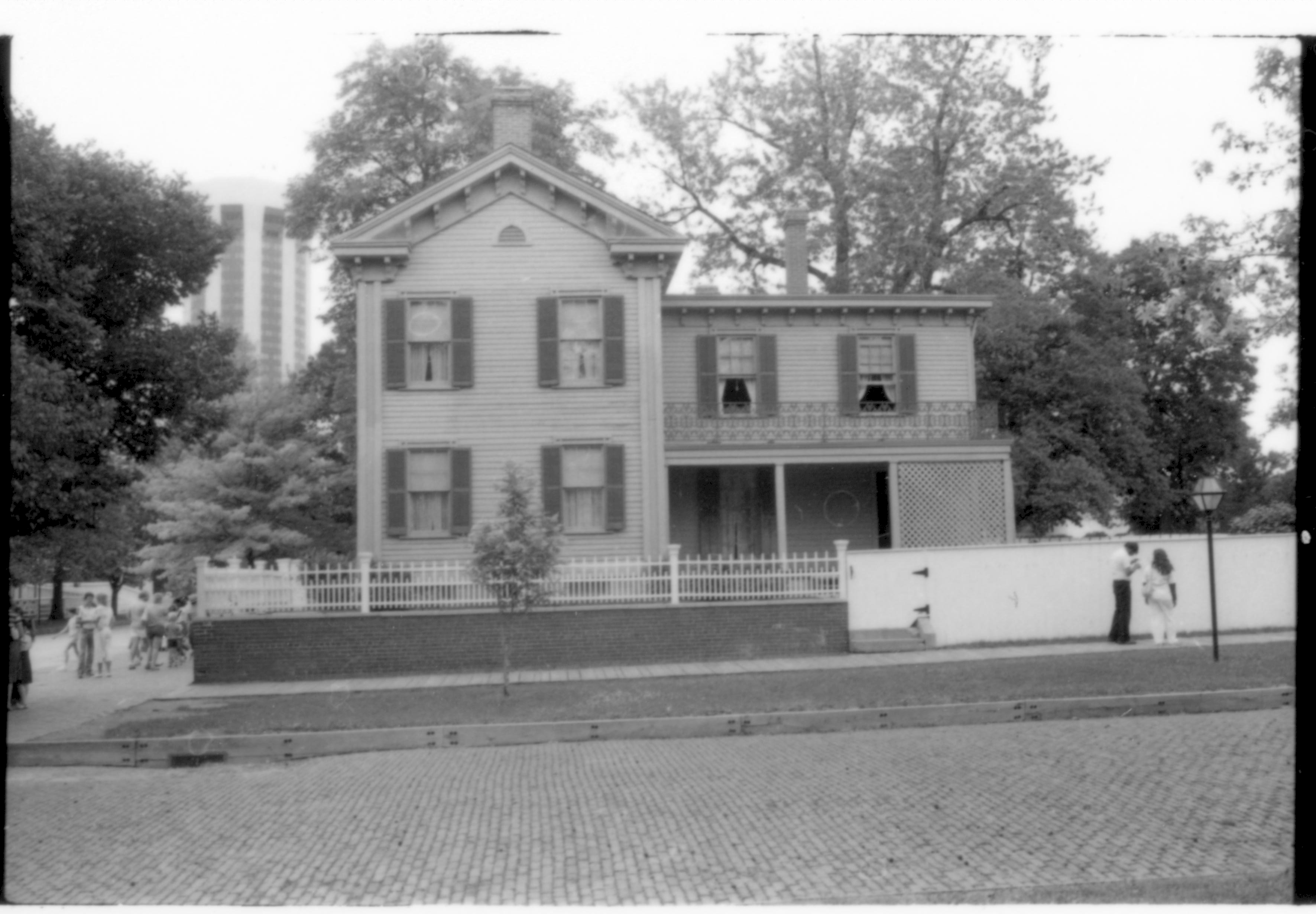 Lincoln Home 5-B,18 Lincoln, home