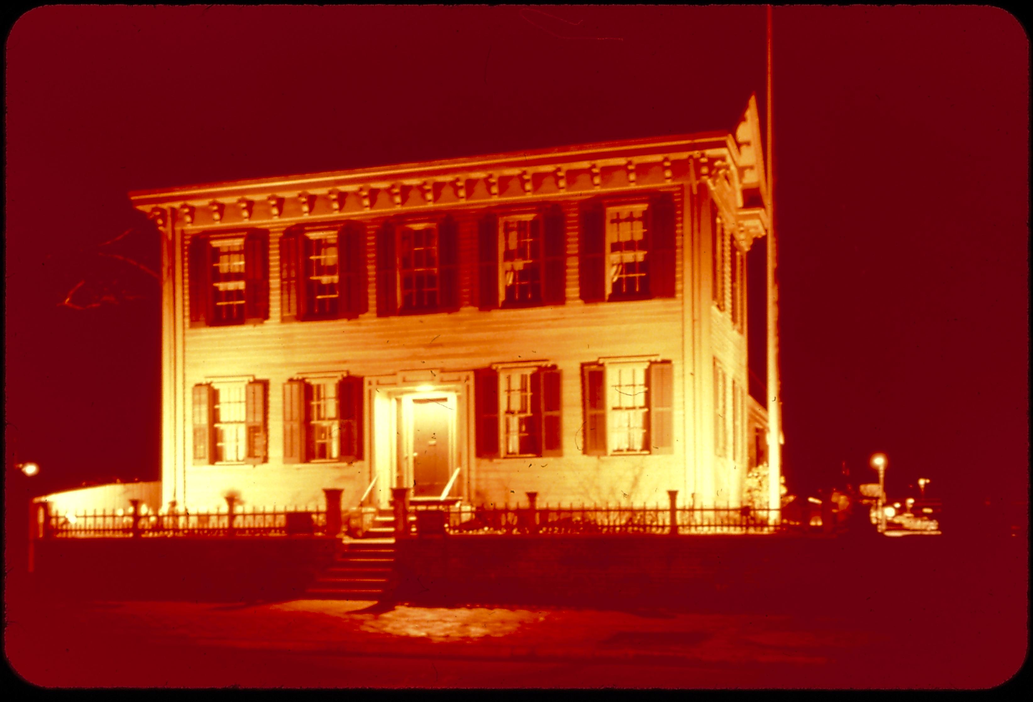 Abraham Lincoln's Home at Night, Springfield, Ill. Lincoln, home, night