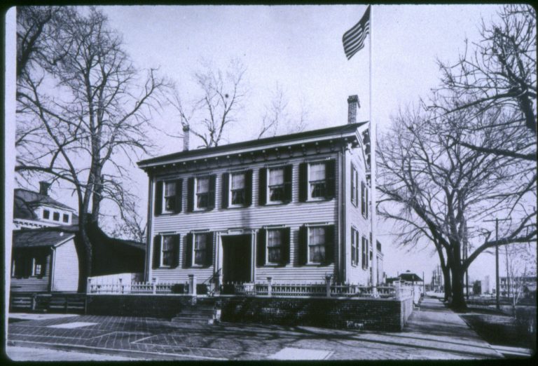 Lincoln Home #1075-11 Lincoln, home