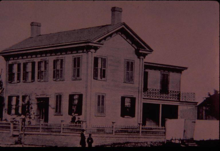 NA #4 Master Lincoln, home