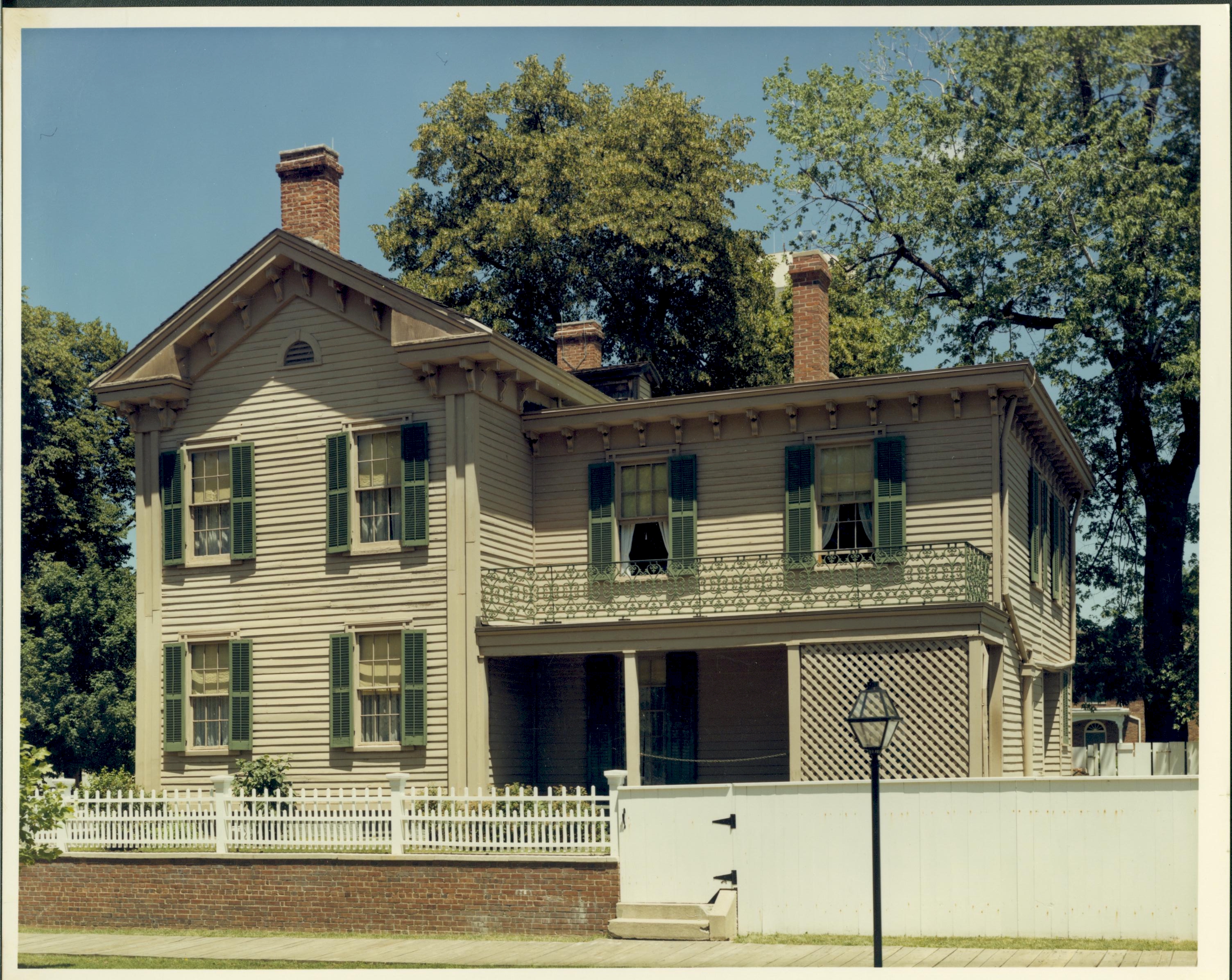 NA Lincoln, home