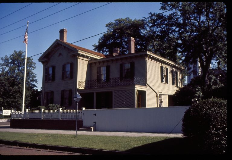 NA Slide Sleeve: Pre-Restoration Lincoln, home