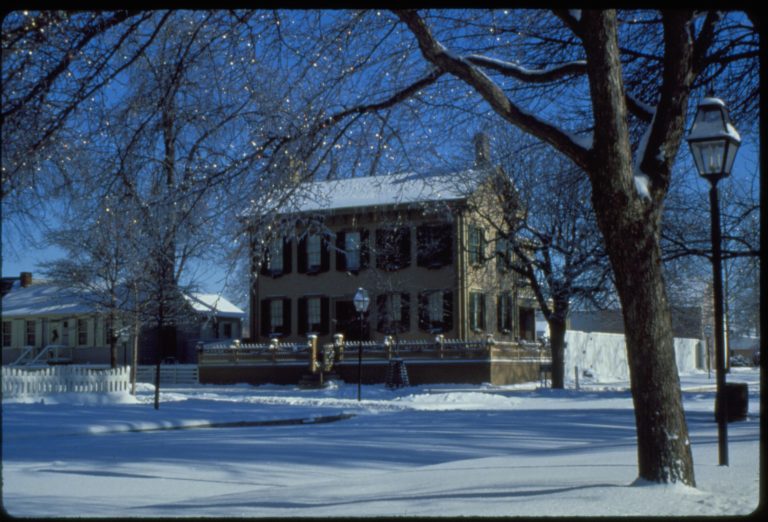 NA Slide Sleeve: Lincoln Home WINTER Lincoln, home, snow