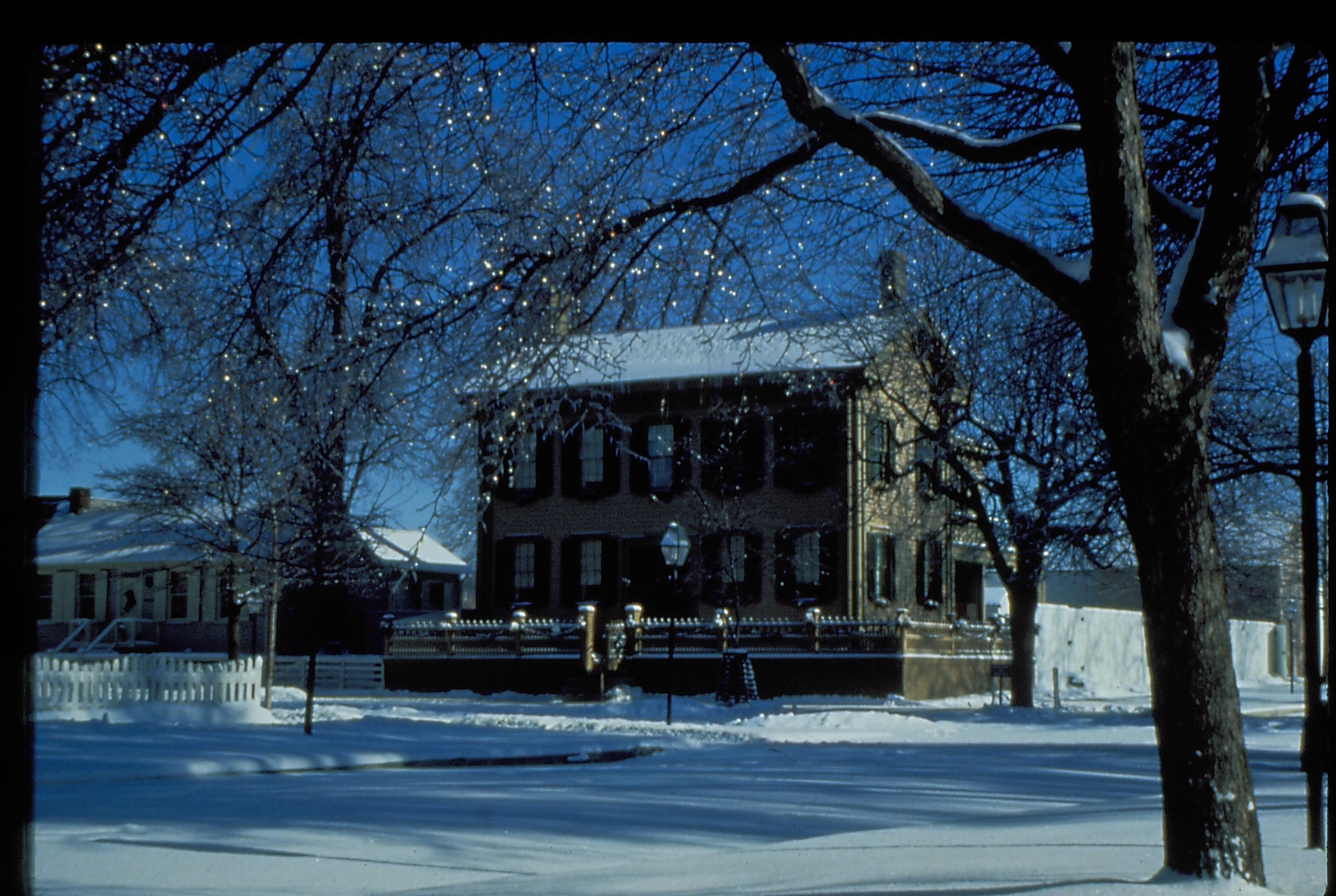 NA frame#6 Lincoln, home, snow