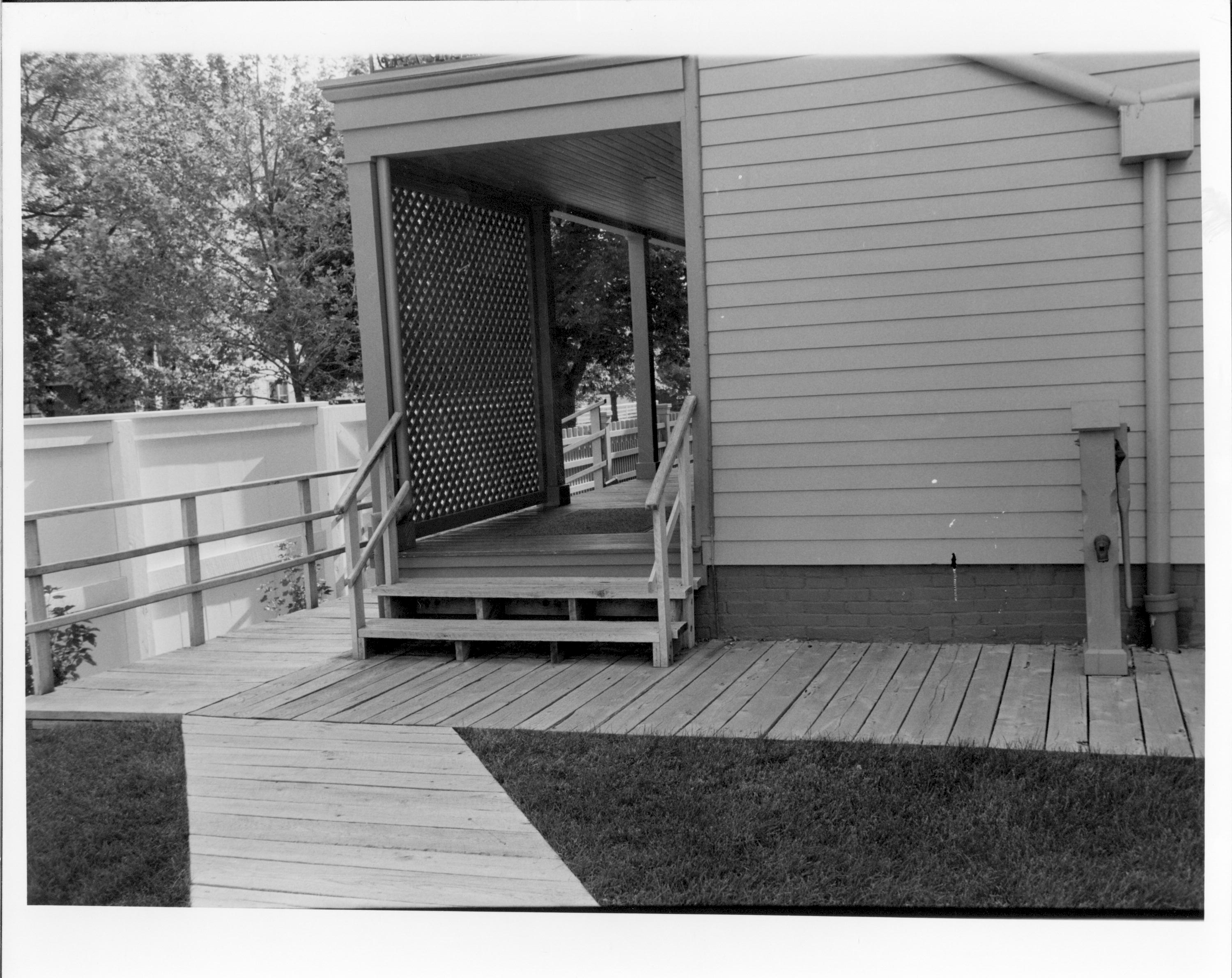 NA Lincoln, home, south porch