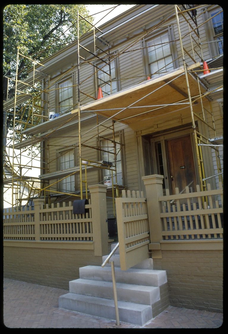 NA Lincoln, home, exterior, renovation