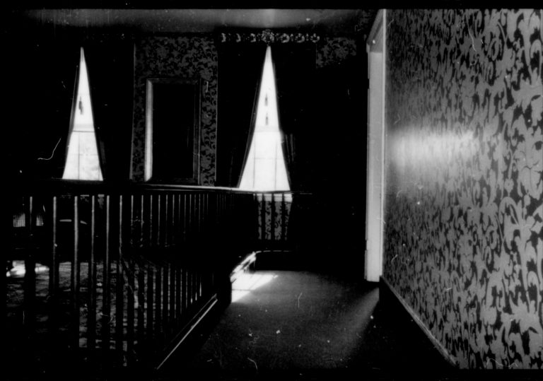 NA Walkway Set; 143 Lincoln Home, Sitting Room