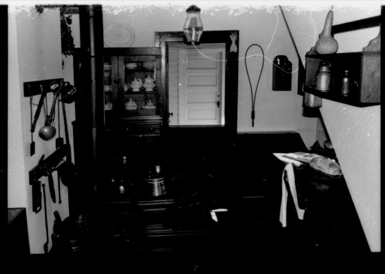 NA Lincoln Home, Kitchen