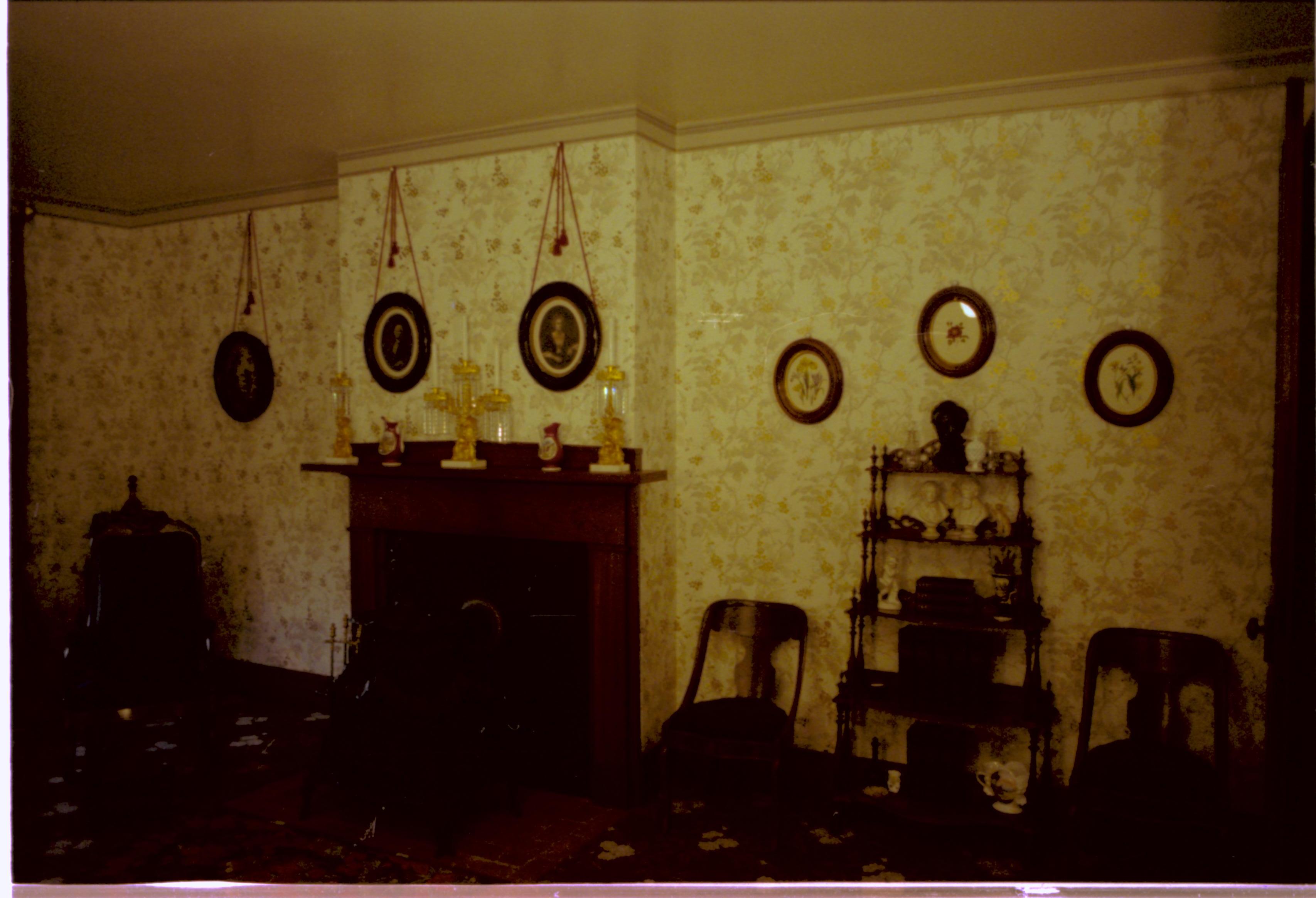 NA 16A Lincoln Home, Front Parlor