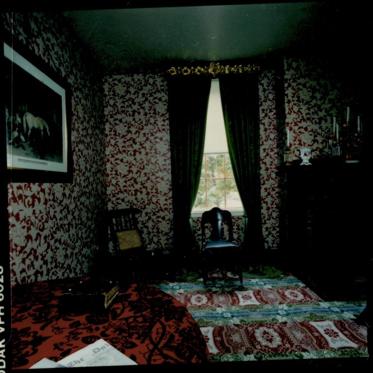 NA Lincoln Home, Sitting Room